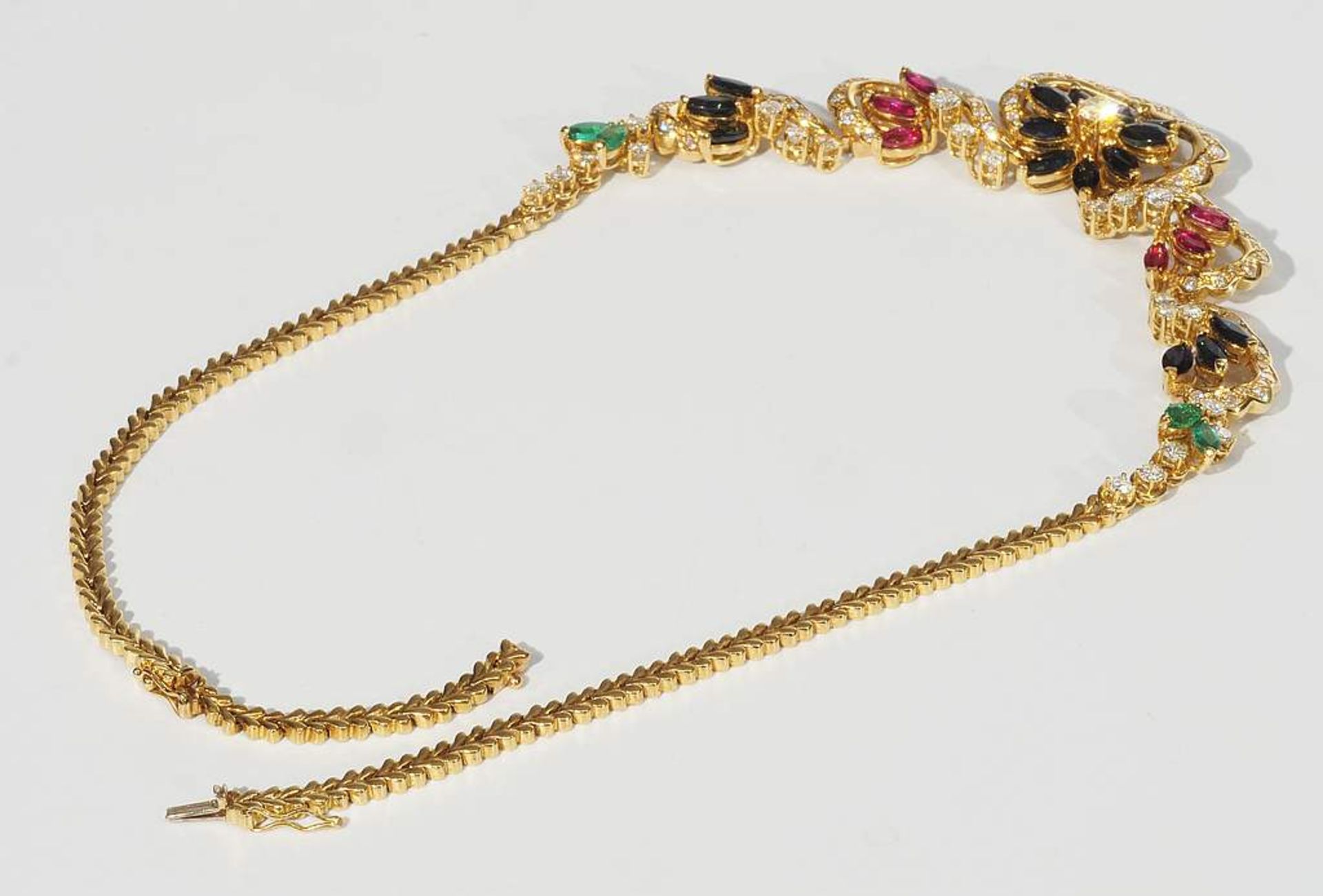 Prunkvolles Collier, in 750er Gelbgold gefertigte Gliederkette, Mittelteil besetzt mit 103 Brillan - Image 6 of 8