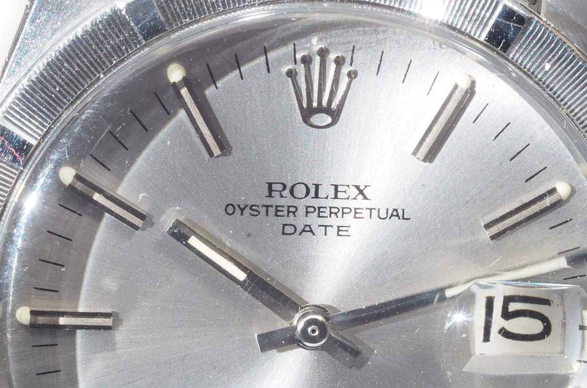 ROLEX Herrenuhr Oyster Perpetual Date. um 1970. Automatik, Kunststoffglas, silberfarbenes Zifferbl - Bild 3 aus 6