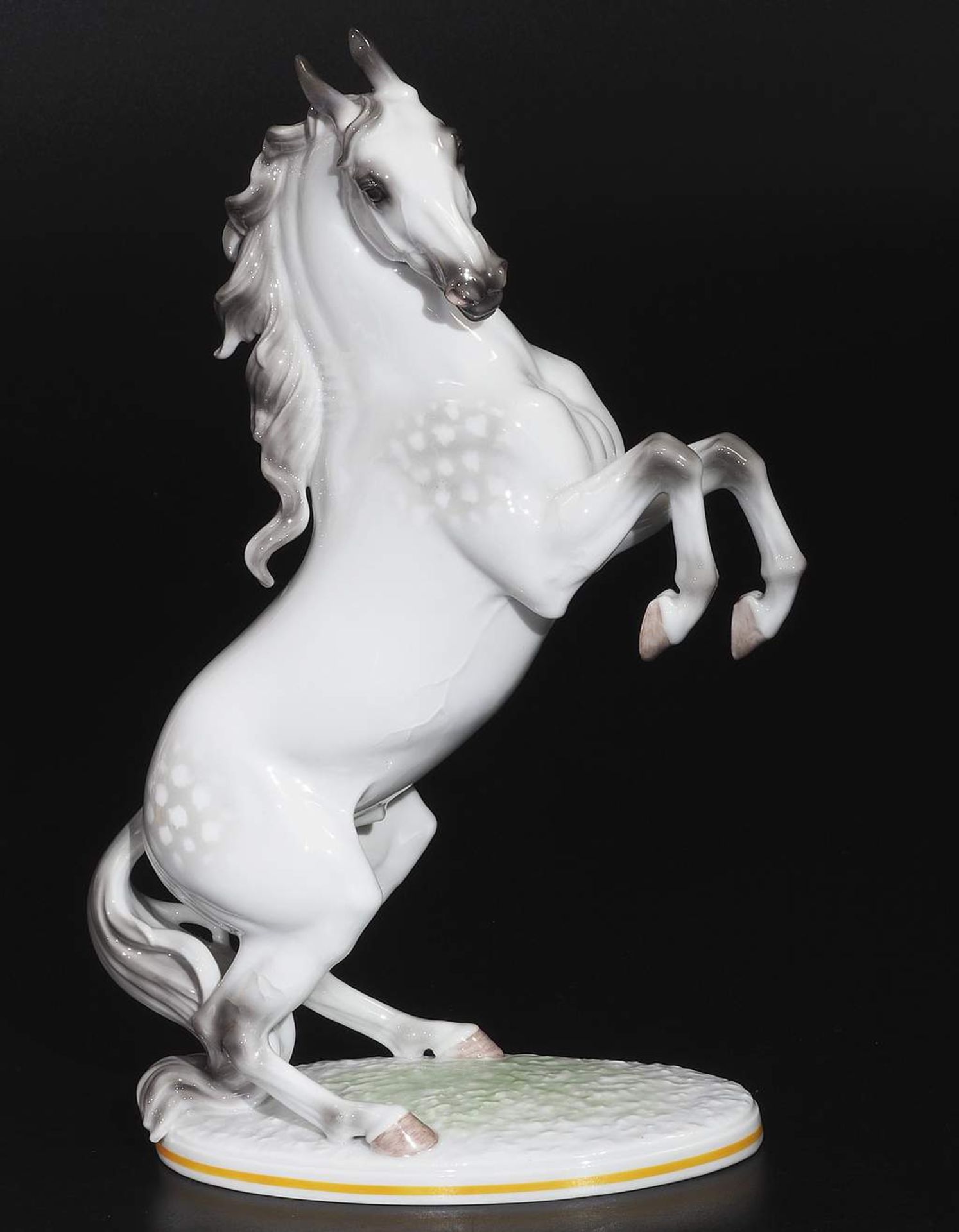 Steigendes Pferd/ Schimmel. ALLACH. Entwurf Roehring Adolf. Modell Nr. 95. Dezent farbig glasiert - Bild 2 aus 8