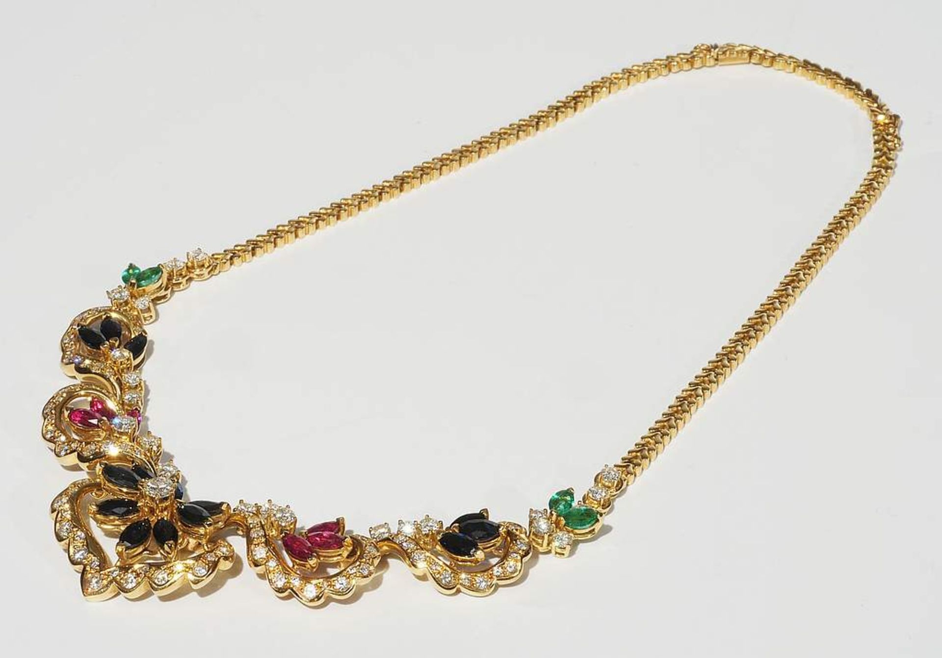 Prunkvolles Collier, in 750er Gelbgold gefertigte Gliederkette, Mittelteil besetzt mit 103 Brillan - Image 5 of 8