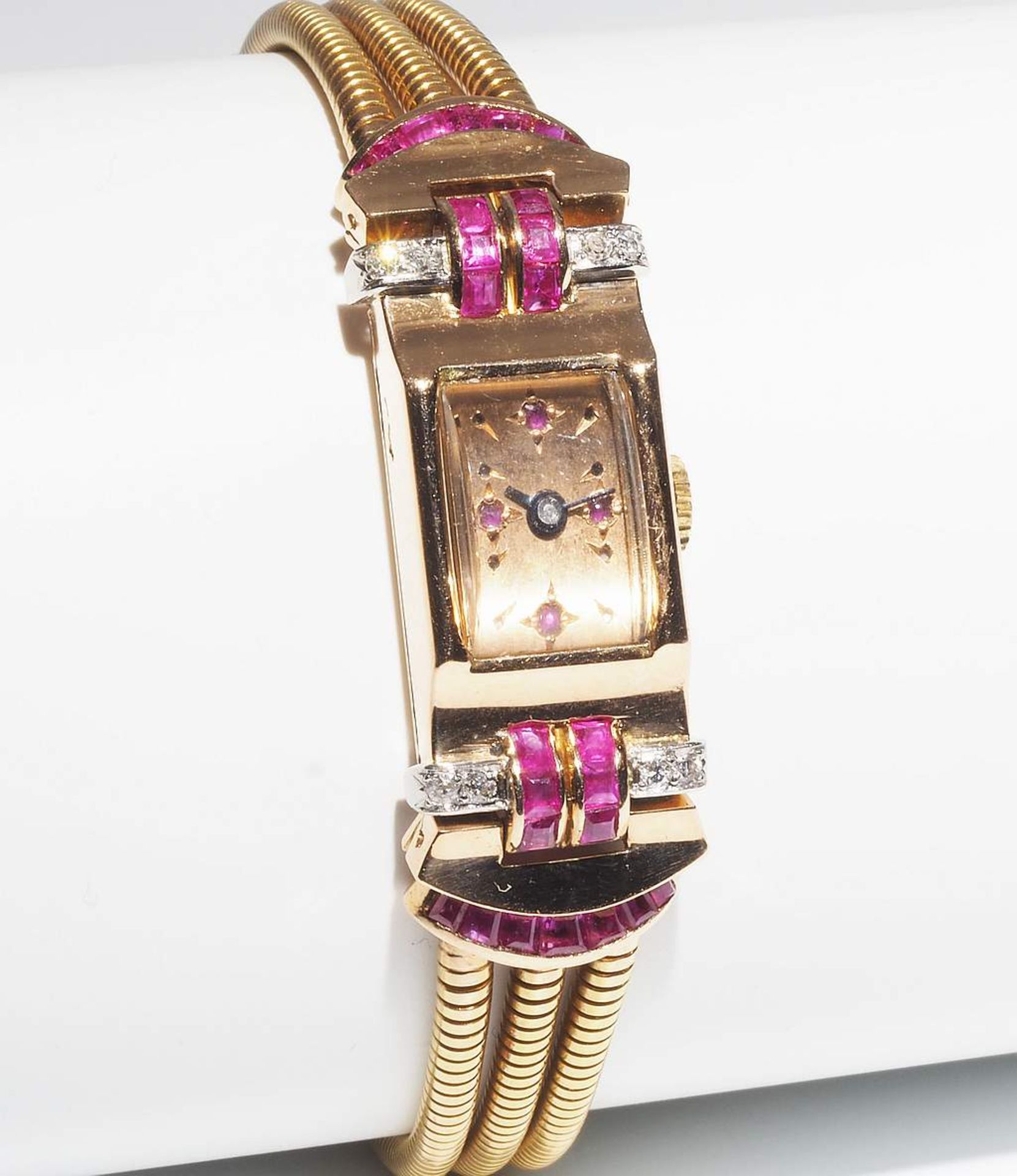 Vintage Damenuhr, 750er Gelbgold, besetzt mit Rubinen im Prinzess-Schliff und Diamanten. Uhrwerk Ha - Bild 2 aus 7