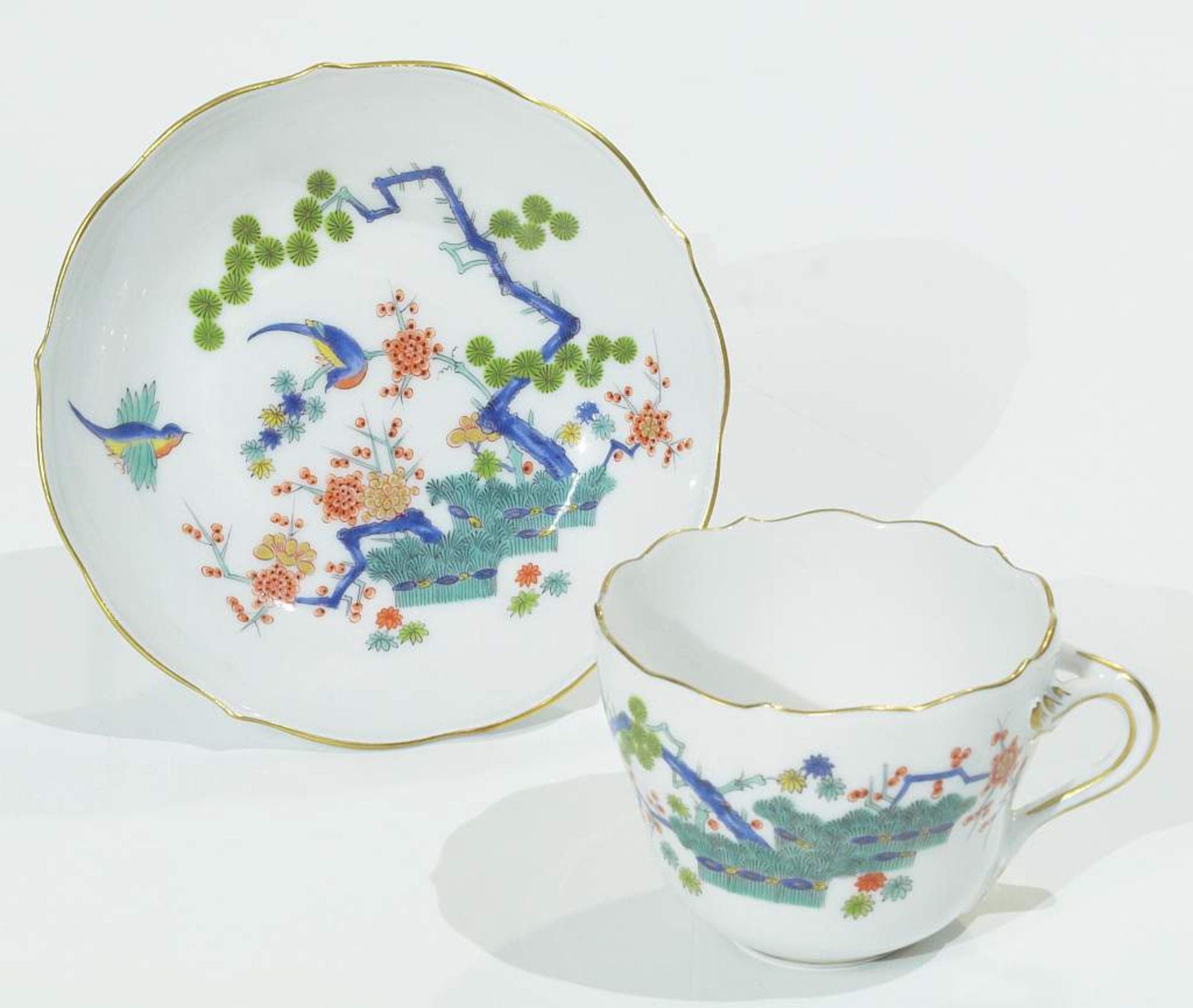 Moccatasse. Untertasse. MEISSEN. Indisch-KAKIEMON-Dekor "Drei Freunde". - Image 2 of 4