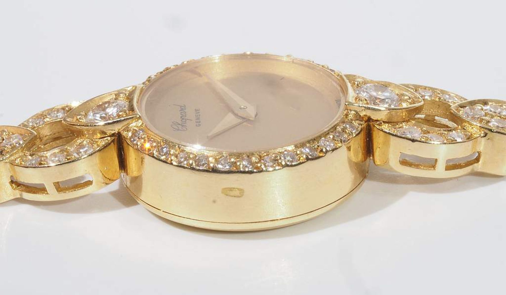 CHOPARD Geneve Schmuckuhr, 750er Gelbgold mit zwei Brilllanten. - Image 7 of 7