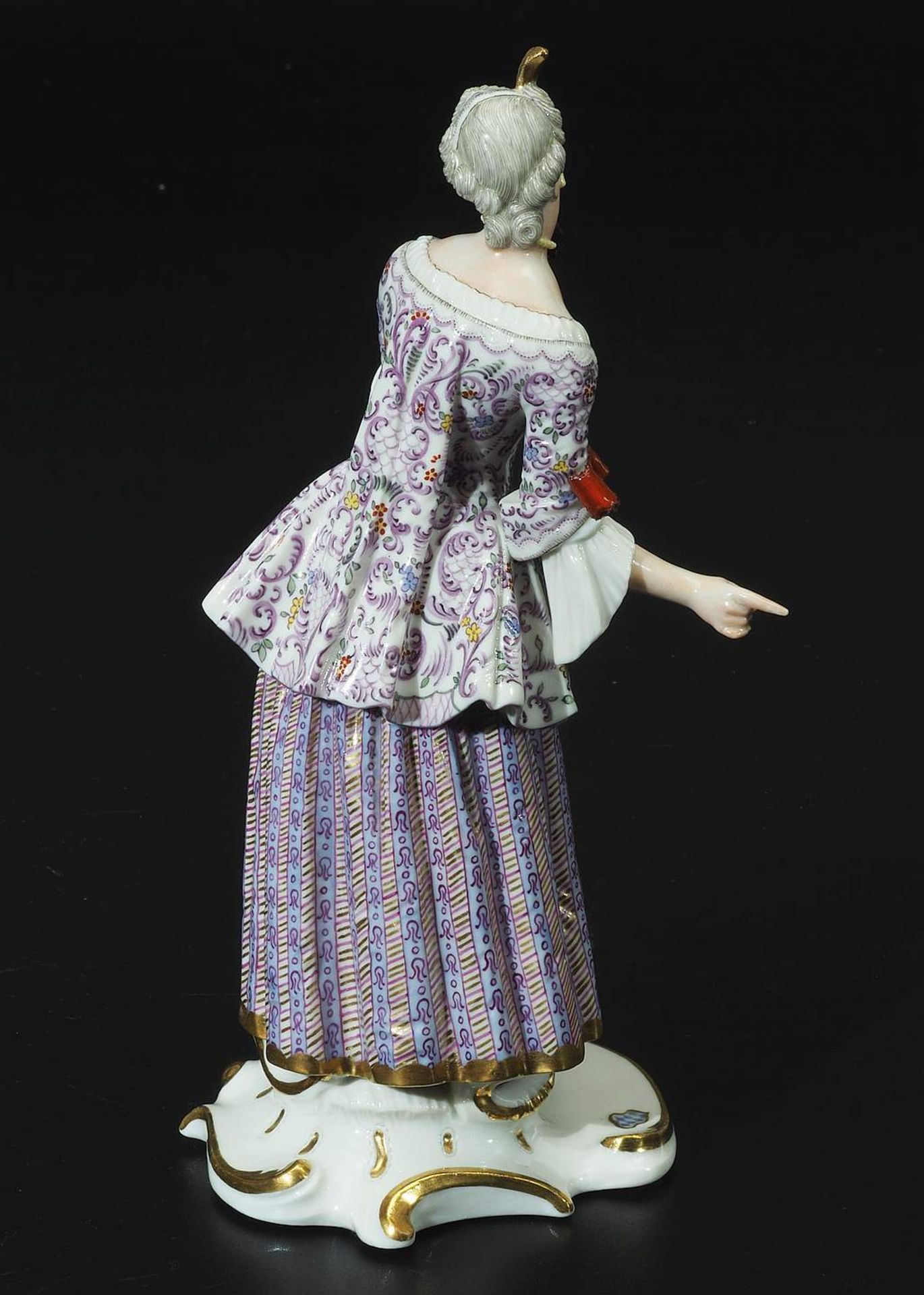 LUCINDA, Figurine der Commedia dell'Arte. NYMPHENBURG, 1. Hälfte 20. Jahrhundert. - Image 5 of 8