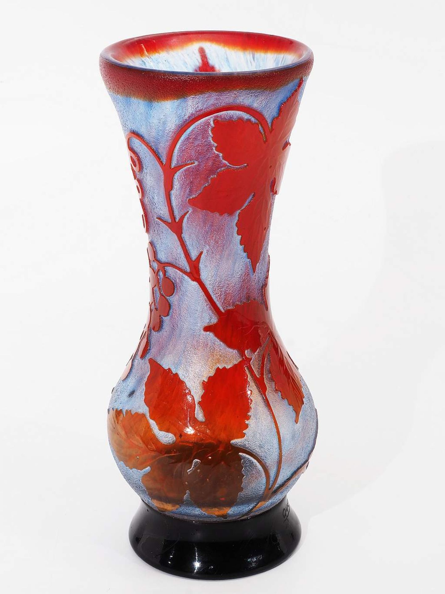Jugendstil Vase mit erhabenem Weinlaubdekor - Image 5 of 7
