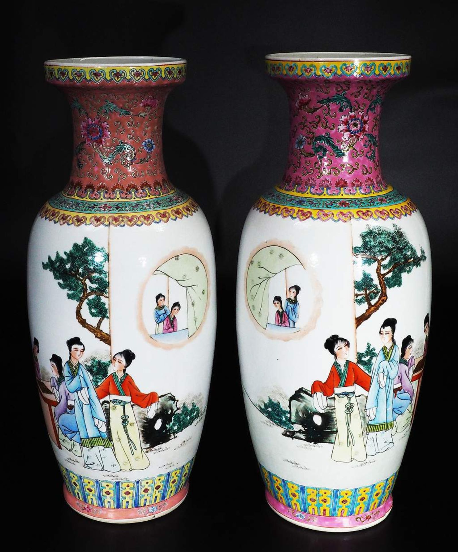 Paar kleine Palastvasen im Stil der Famille Rosé-Vasen - Bild 2 aus 7
