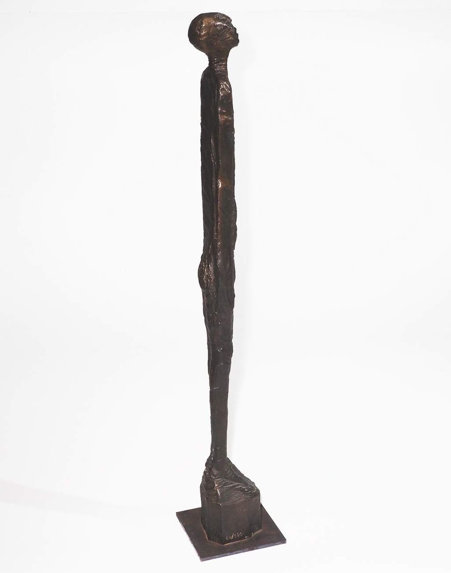 Skulptur ""Stehender Mann", Bronze, limitiert 88/100, monogrammiert "WS". - Image 5 of 9