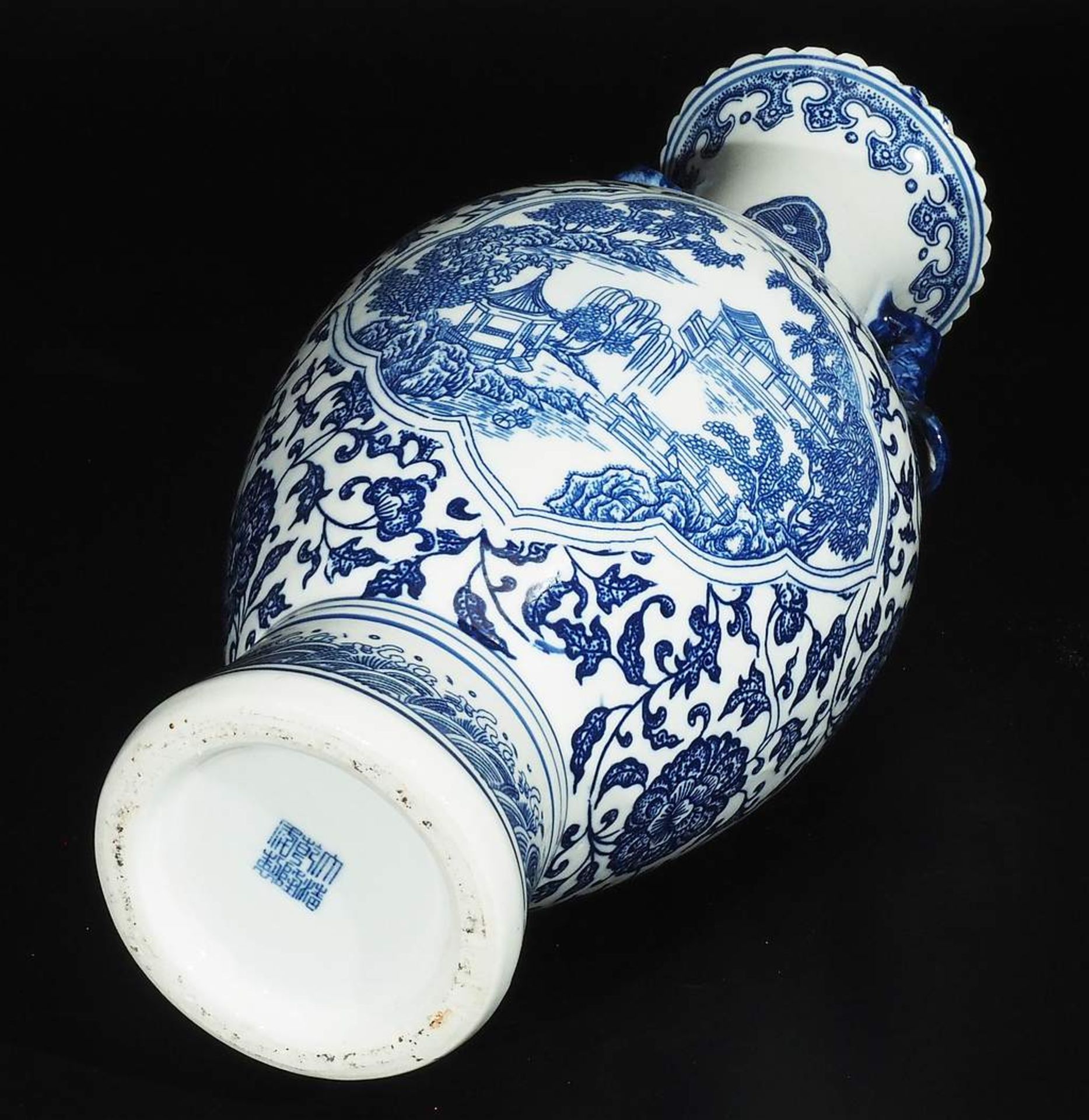 Blau-weiße Vase, China. - Bild 5 aus 6
