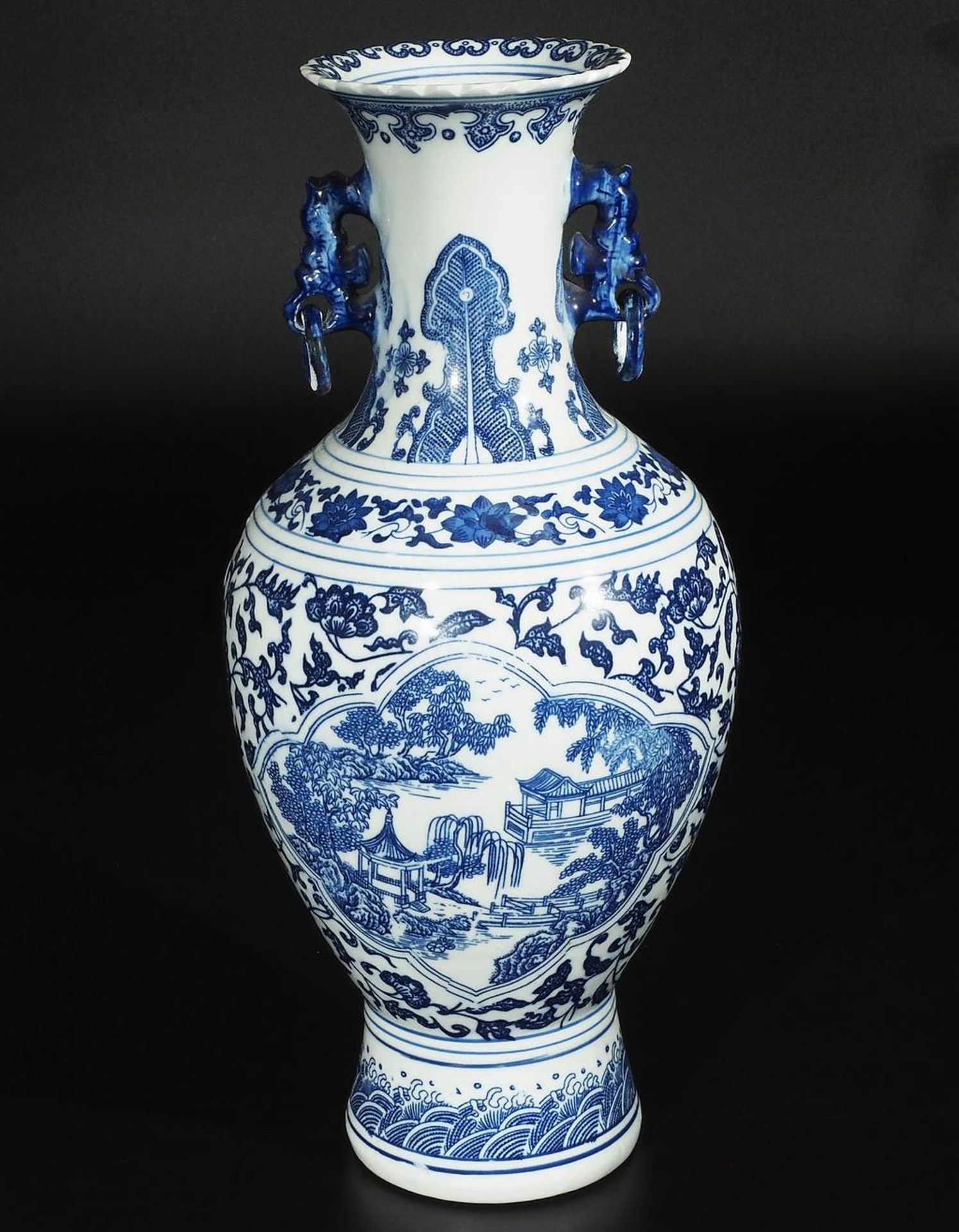 Blau-weiße Vase, China. - Image 2 of 6