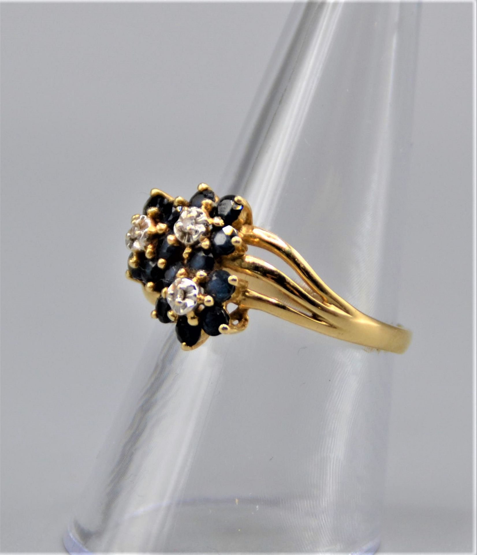 Goldring 585 mit Saphiren Diamanten Blütenform 2,9g Ø 18mm - Image 3 of 3