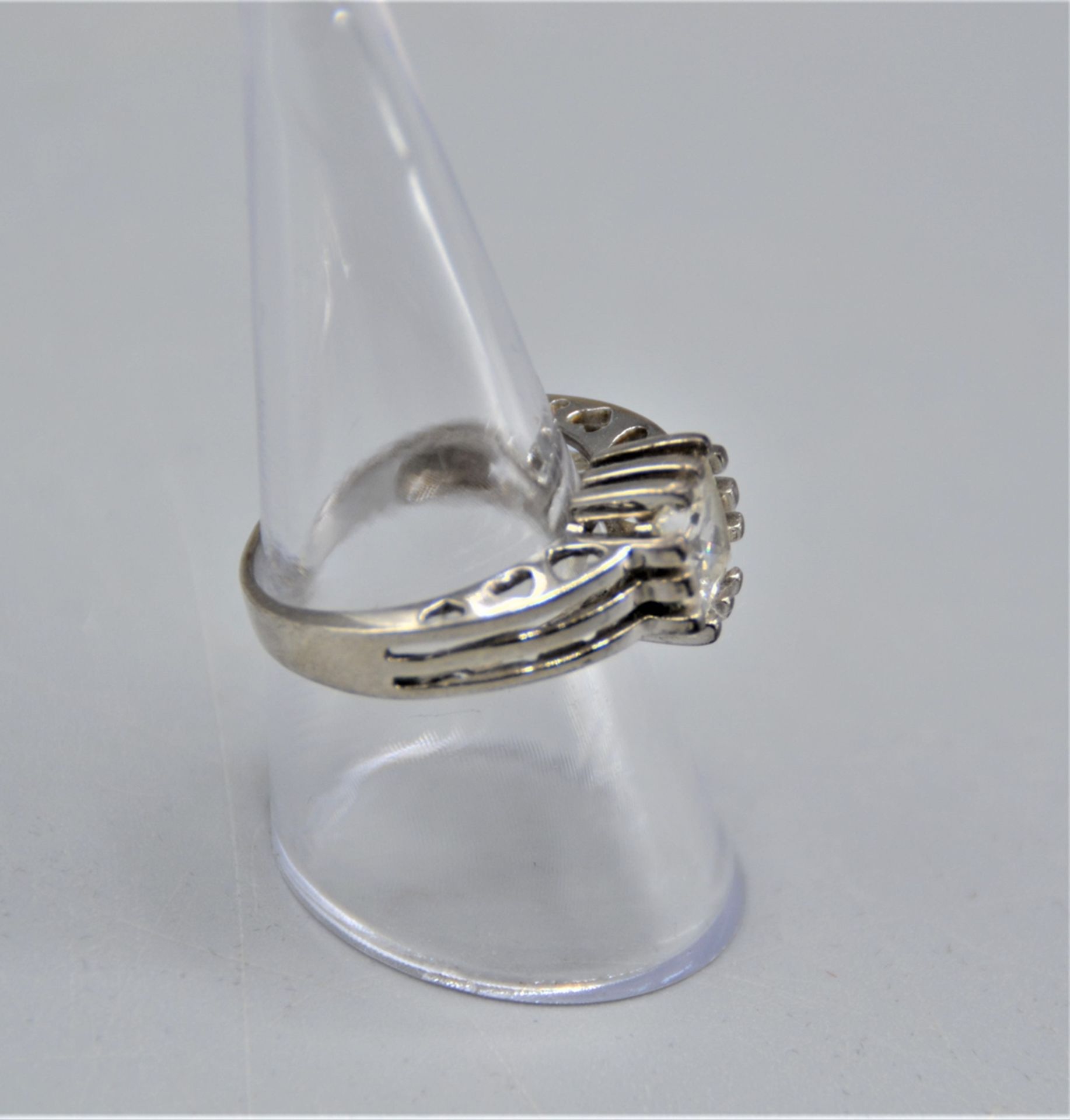 Silberring 925 mit weißen Glasstein, durchbrochene Schiene, Ø 18mm - Image 2 of 2