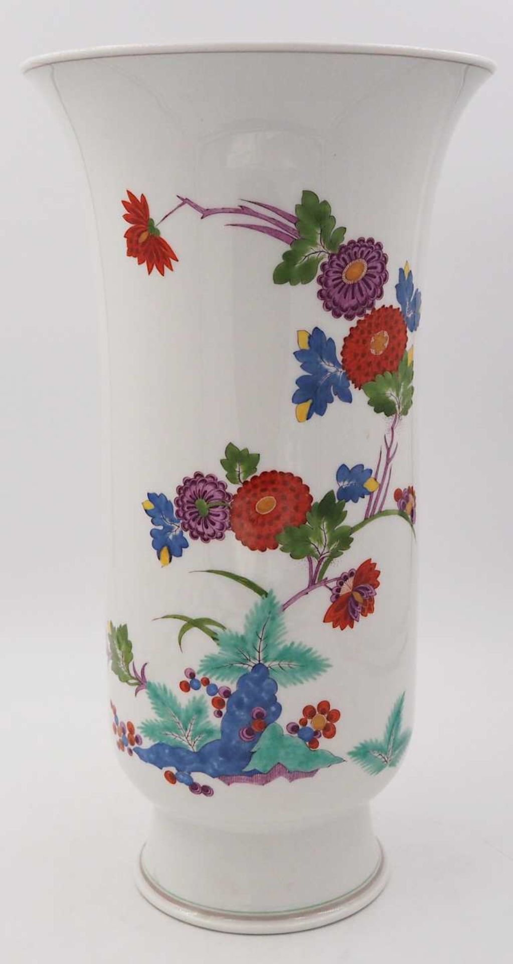 1 Vase Porzellan MEISSEN, Dekor "Kakiemon",H ca. 33,5cm, ber., Asp.