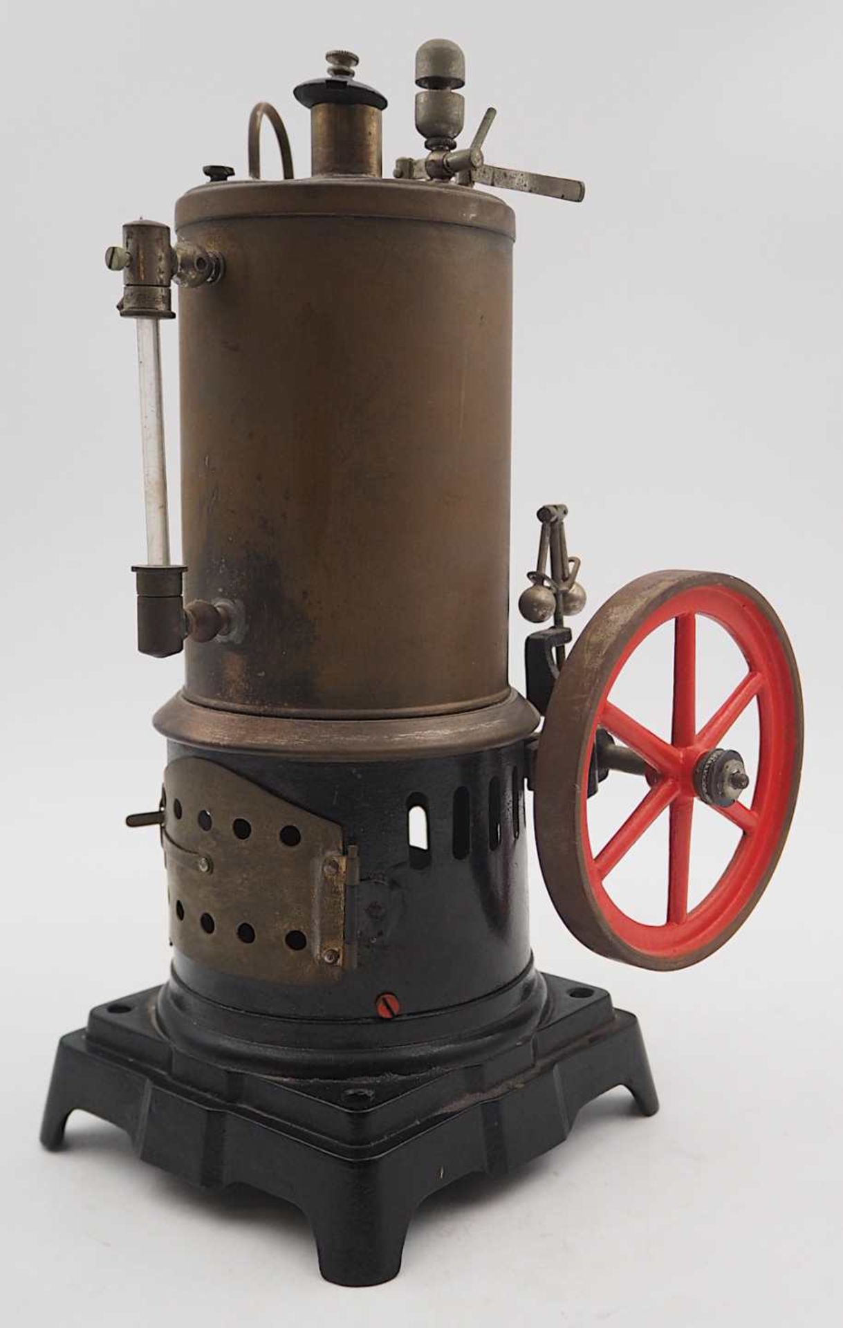 1 Dampfmaschine wohl um 1900/1910, Metall/Messing mit Kocher, Schwungrad u.a., H ca. 2 - Bild 2 aus 3