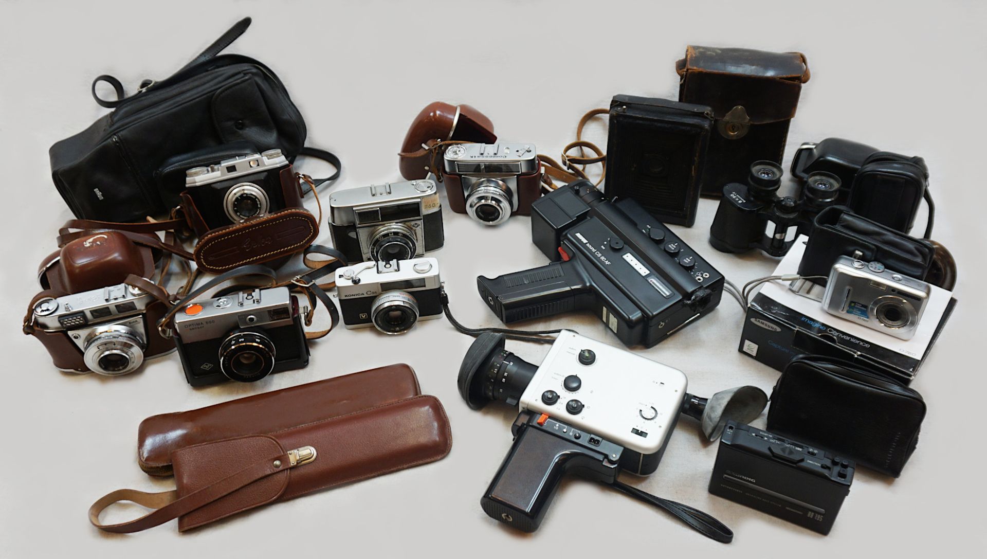 1 Konv. Fotoapparate: KODAK "Pronto-LK", AGFA "Optima I" sowie "Optima 500", ZEISS IKON "Contess - Bild 2 aus 2