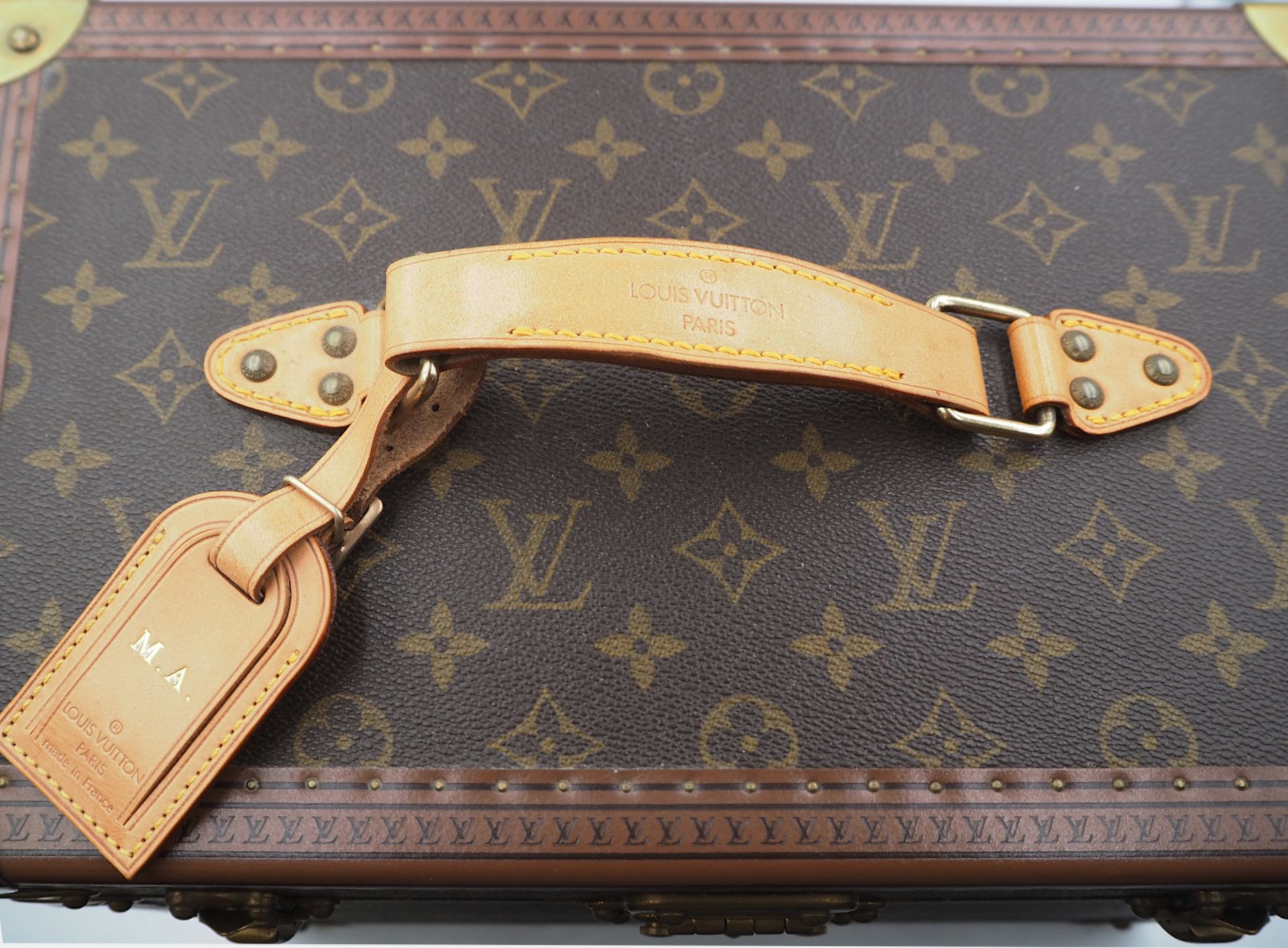 1 Beautycase LOUIS VUITTON num. 1059718, mit innenliegender Spiegelschatulle, Einlegeb - Bild 4 aus 6