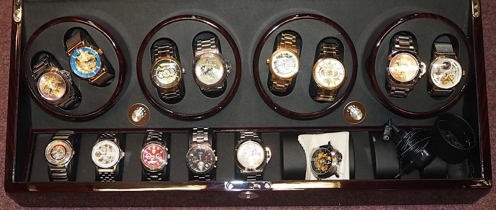 1 Konv. Armbanduhren versch. Hersteller Edelstahl, z.T. vergoldet, in versch. Kästen,
