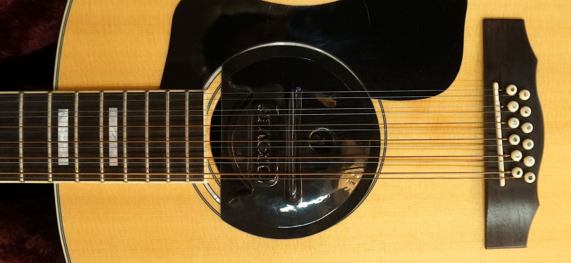 1 Akustik-Gitarre GUILD "F-1512NAT", China Seriennummer: GAD-54054, schwarz/braun, mit - Bild 3 aus 4