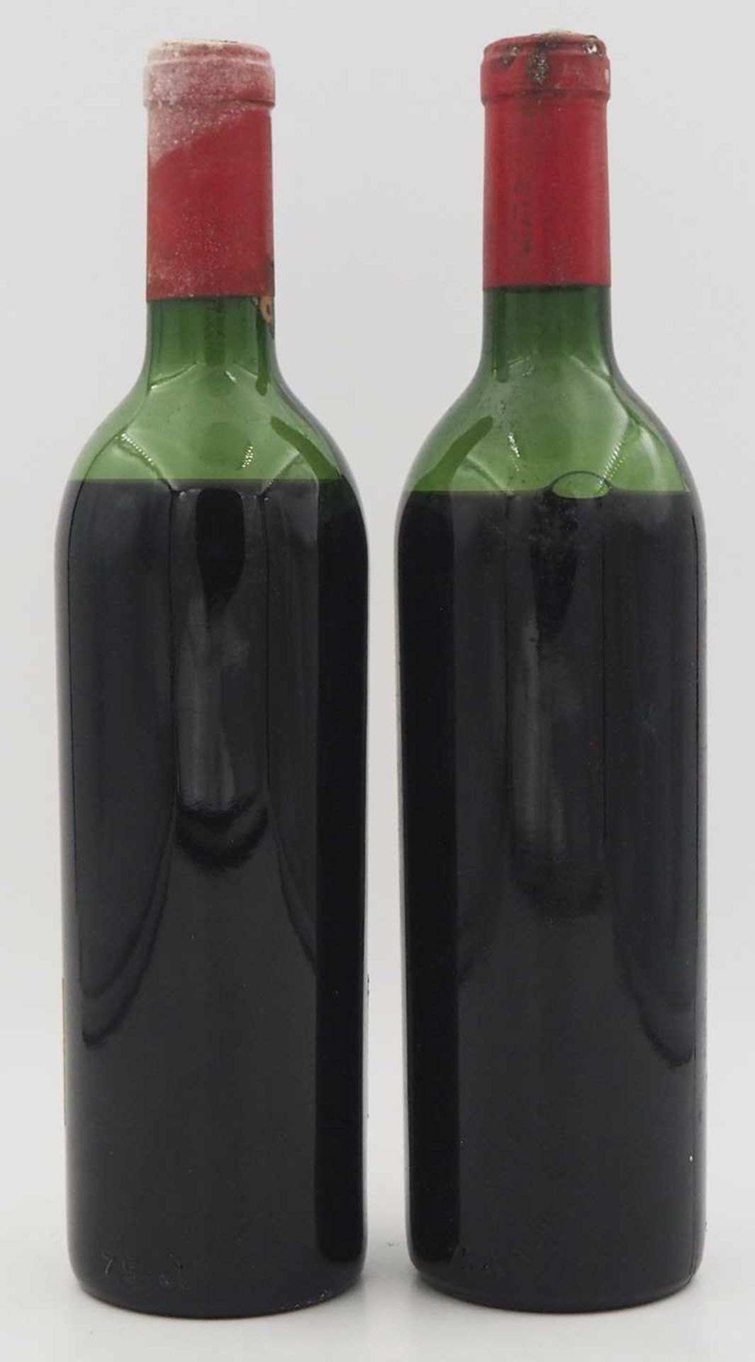 2 Flaschen Grand Vin de Chateau Latour 1964 z.T. mit Etikett Importeur, Füllstände m - Bild 3 aus 3