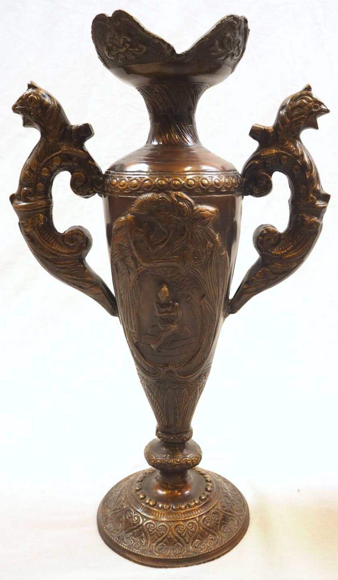 1 Henkelvase Metall z.T. messingfarben, wohl Anfang 20. Jh. im Stile des Historismus/Jugendstils - Bild 4 aus 7