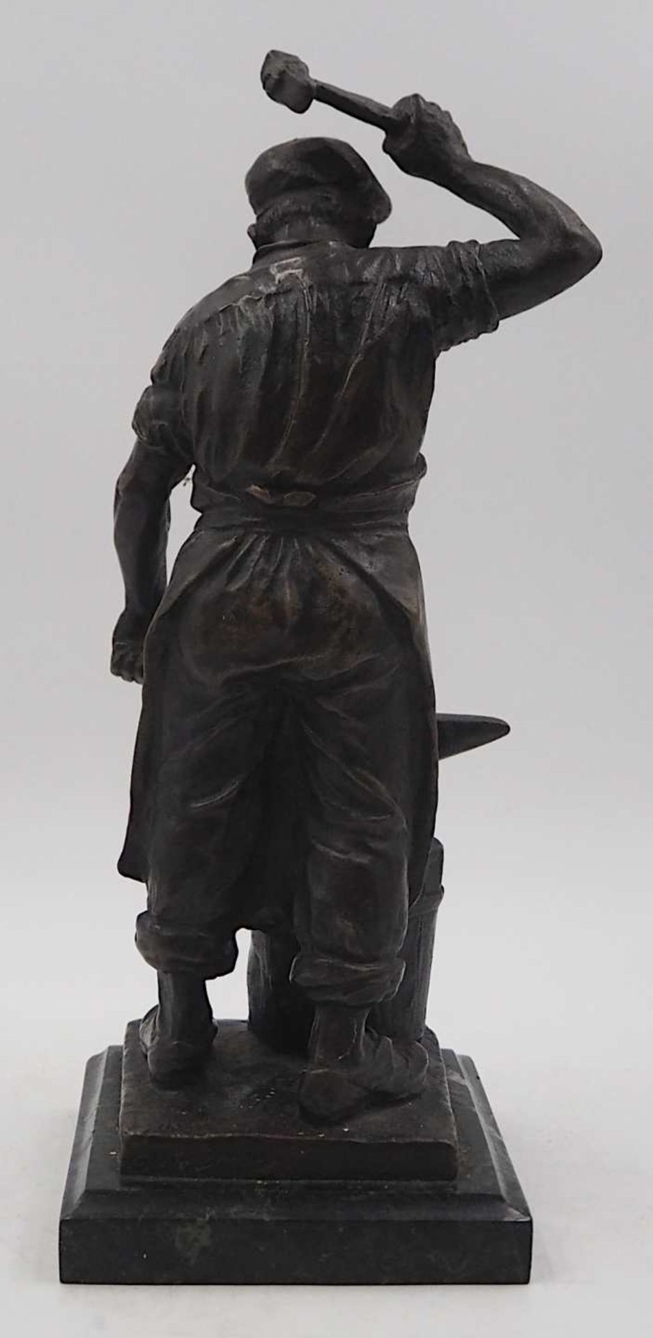 1 Bronzefigur "Schmied" auf Plinthe bezeichnet G. A. LAGANA (wohl um 1900), rücks. be - Bild 3 aus 5