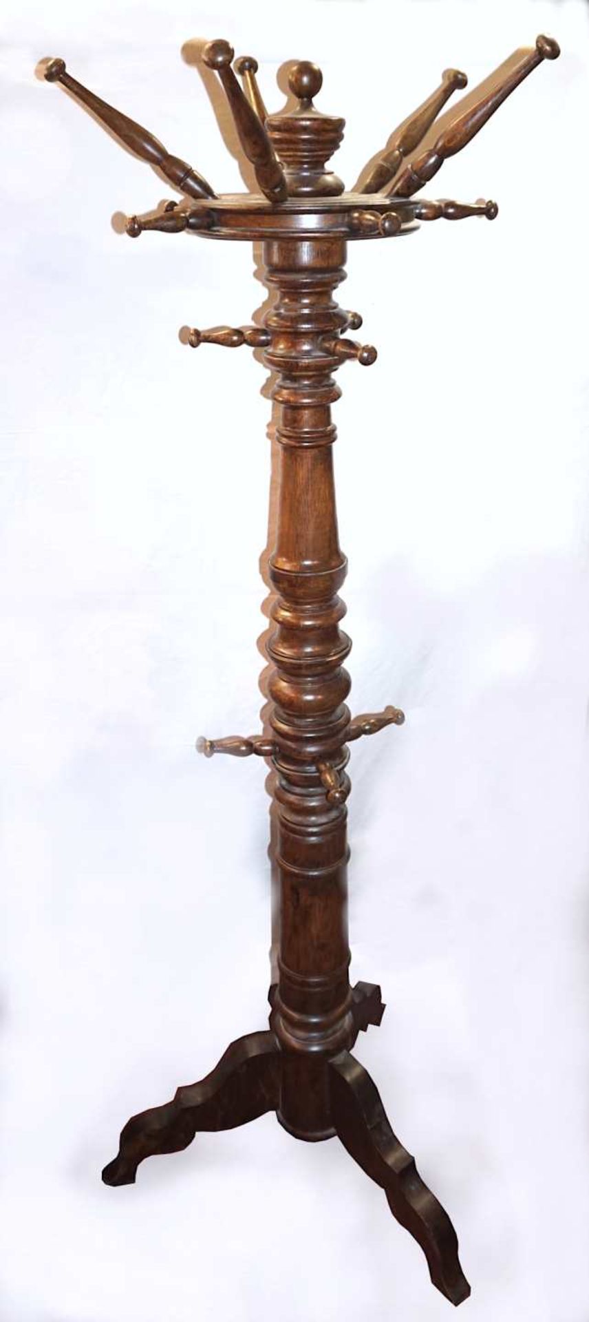 1 Garderobenständer wohl Anfang 20. Jh., Holz gedrechselt H ca. 178cm, min. besch., A