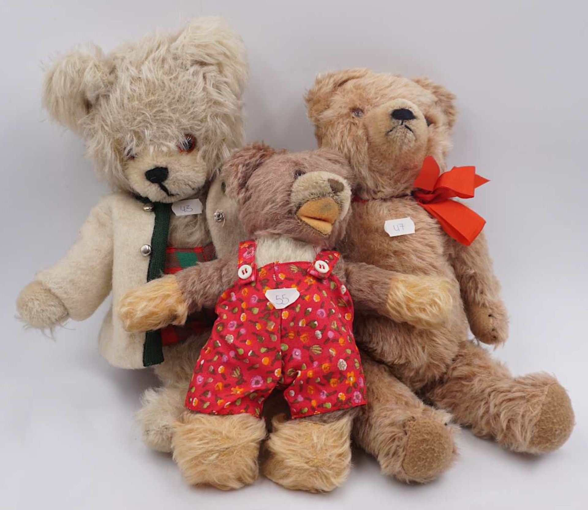 1 Konv. Teddybären u.a., verschiedener Marken, z.T. STEIFF, 20. Jh., z.T. wohl 1960er Jahre
