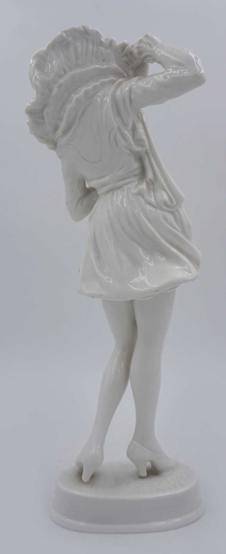 1 Porzellanfigur „Pierrette“ ROSENTHAL, Kunstabteilung Selb, wohl um 1920 weiß gl - Image 3 of 4