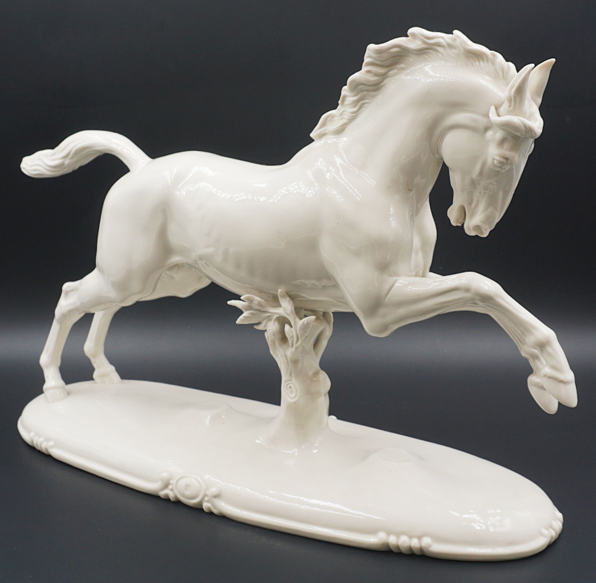 1 Figur Porzellan NYMPHENBURG "Galoppierendes Pferd", Entwurf Theodor KÄRNER (1884-1966), <