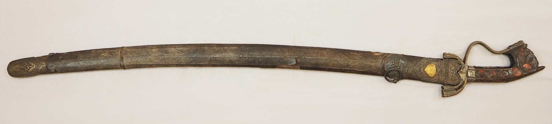 1 orientanlischer Säbel wohl 19. Jh. Klinge mit Doppelkehlung, Holzgriff mit Metallap - Bild 2 aus 5