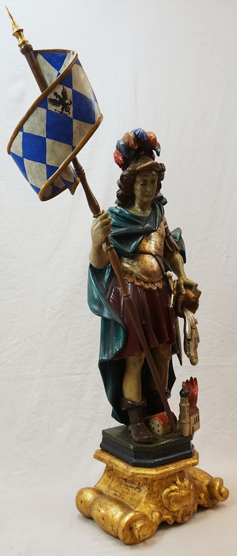 1 Holzfigur bemalt "Heiliger Florian" 20. Jh. Figur mit ansteckbarer Lanze mit bayeris