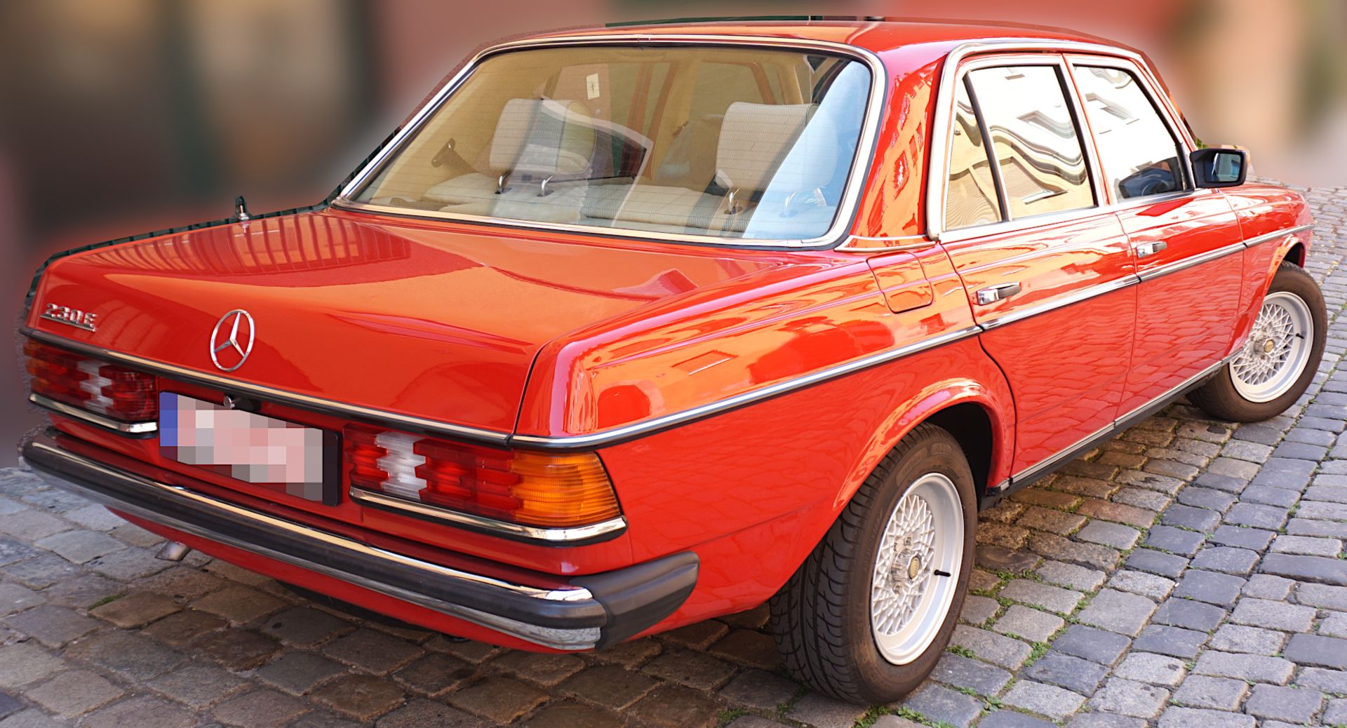 1 PKW DAIMLER BENZ "230 E" Baujahr 1981, rot - Bild 4 aus 9