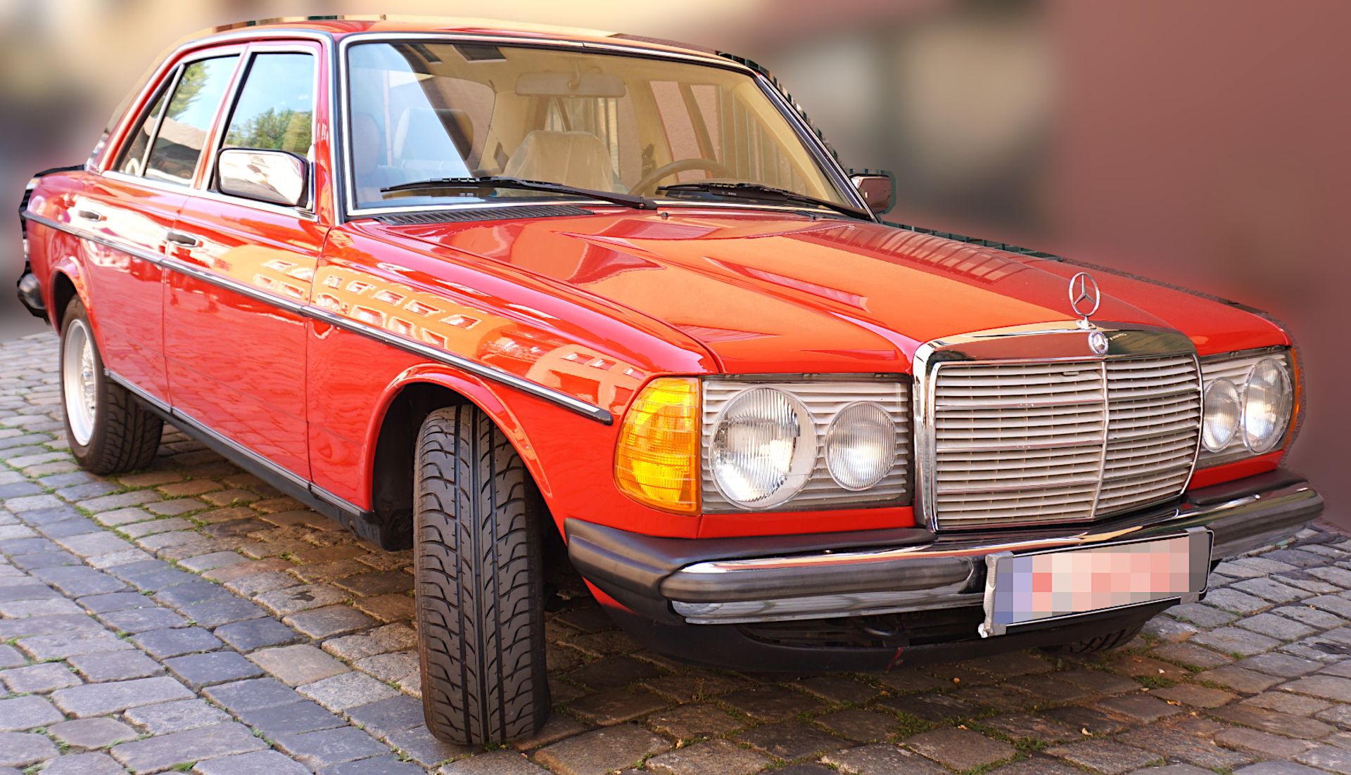 1 PKW DAIMLER BENZ "230 E" Baujahr 1981, rot - Bild 2 aus 9