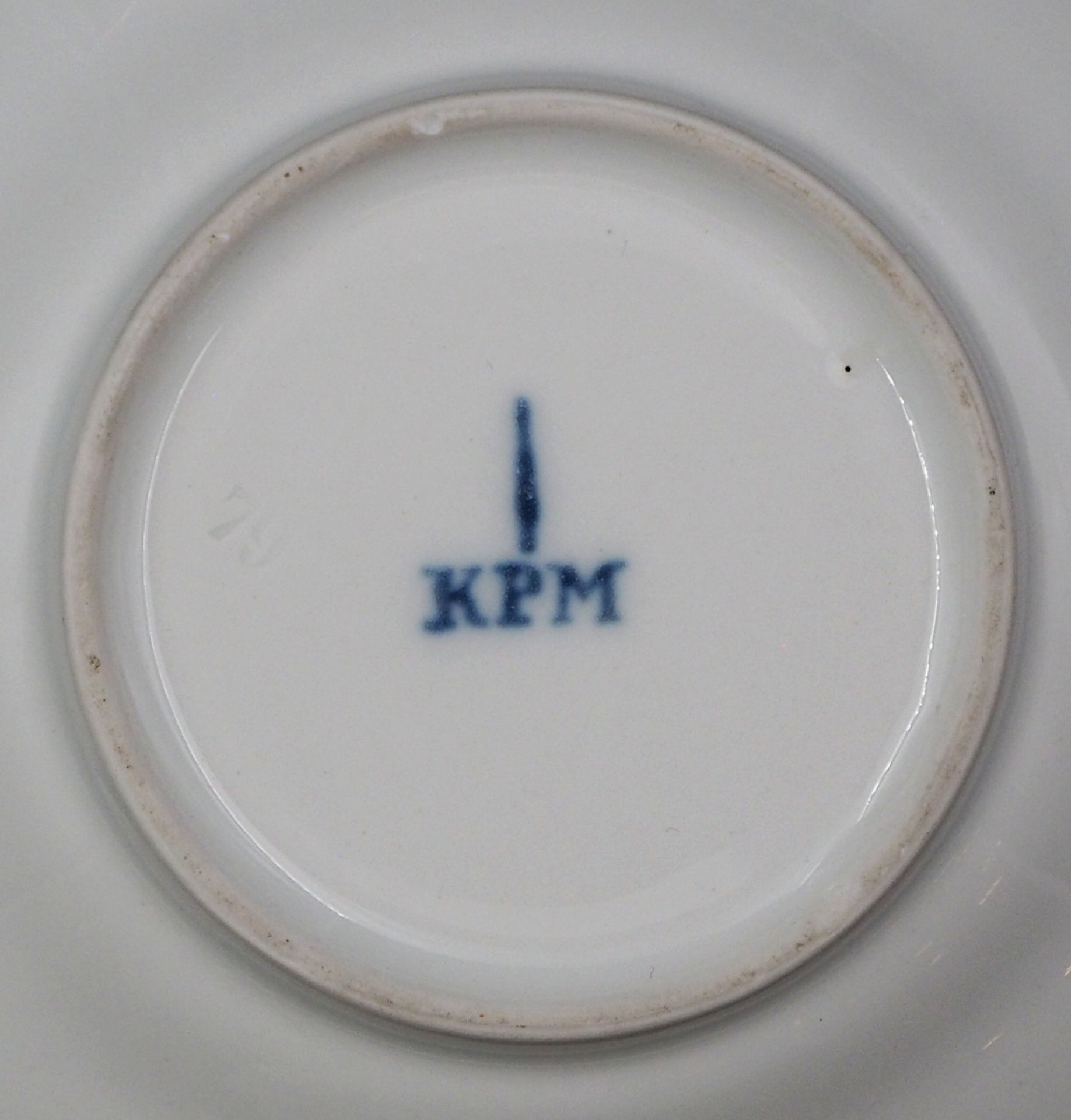 2 Tassen mit Untertassen Porzellan KPM Zepter in Unterglasurblau wohl 19. Jh. - Bild 3 aus 3