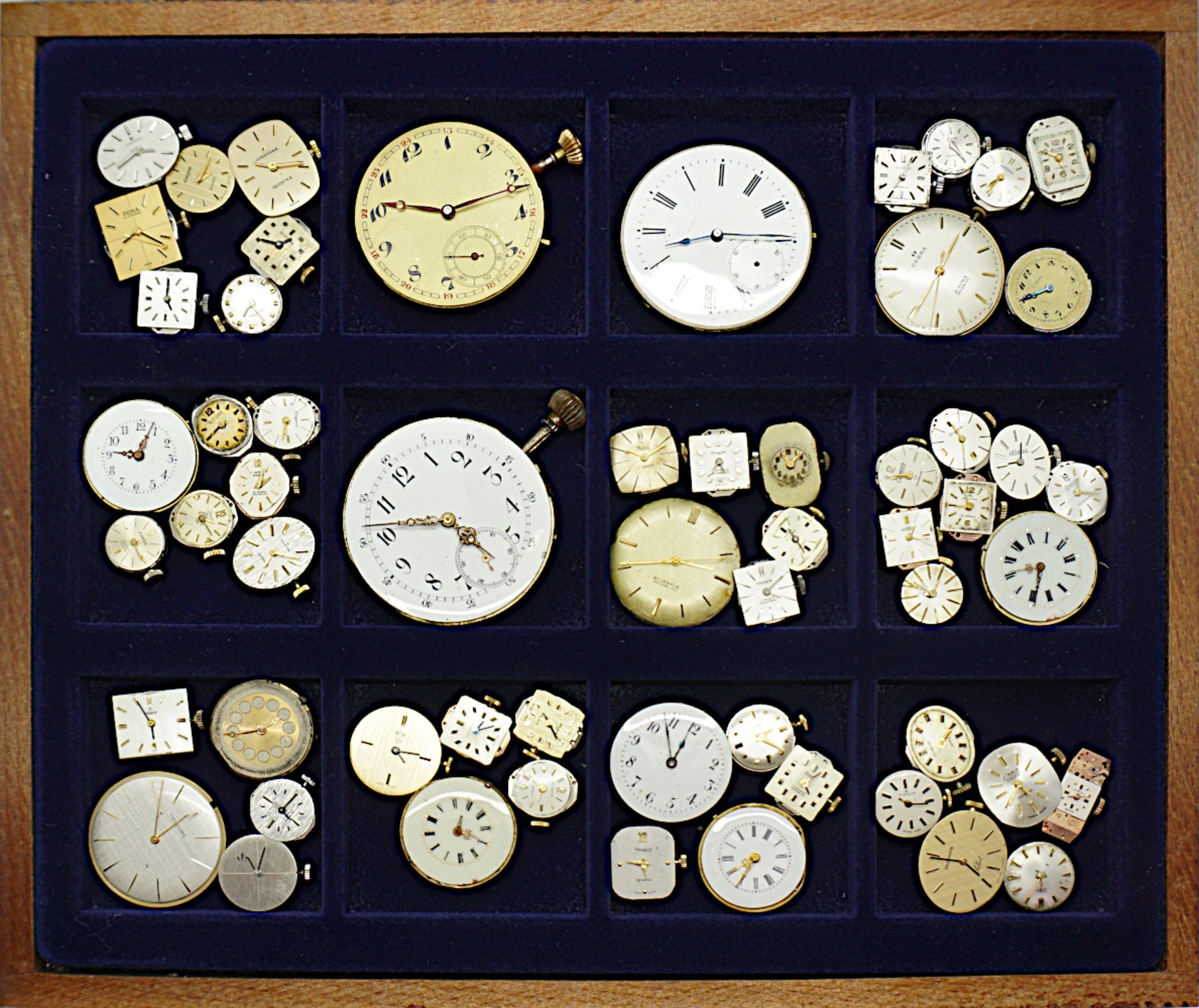 1 Konv. Uhrwerke von Taschen-/Armbanduhren