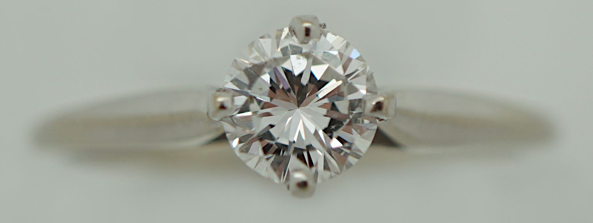 1 Damenring WG 14ct. Solitärbrill. ca. 0,5ct.