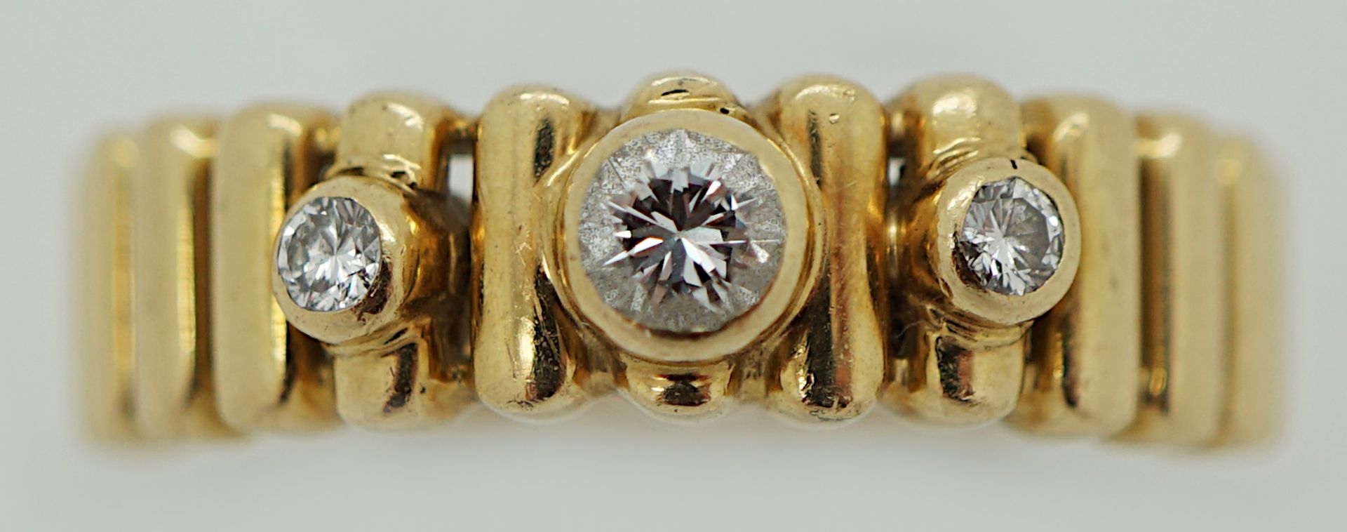 1 Damenring GG 14ct. Brill. zentral ca. 0,1ct.