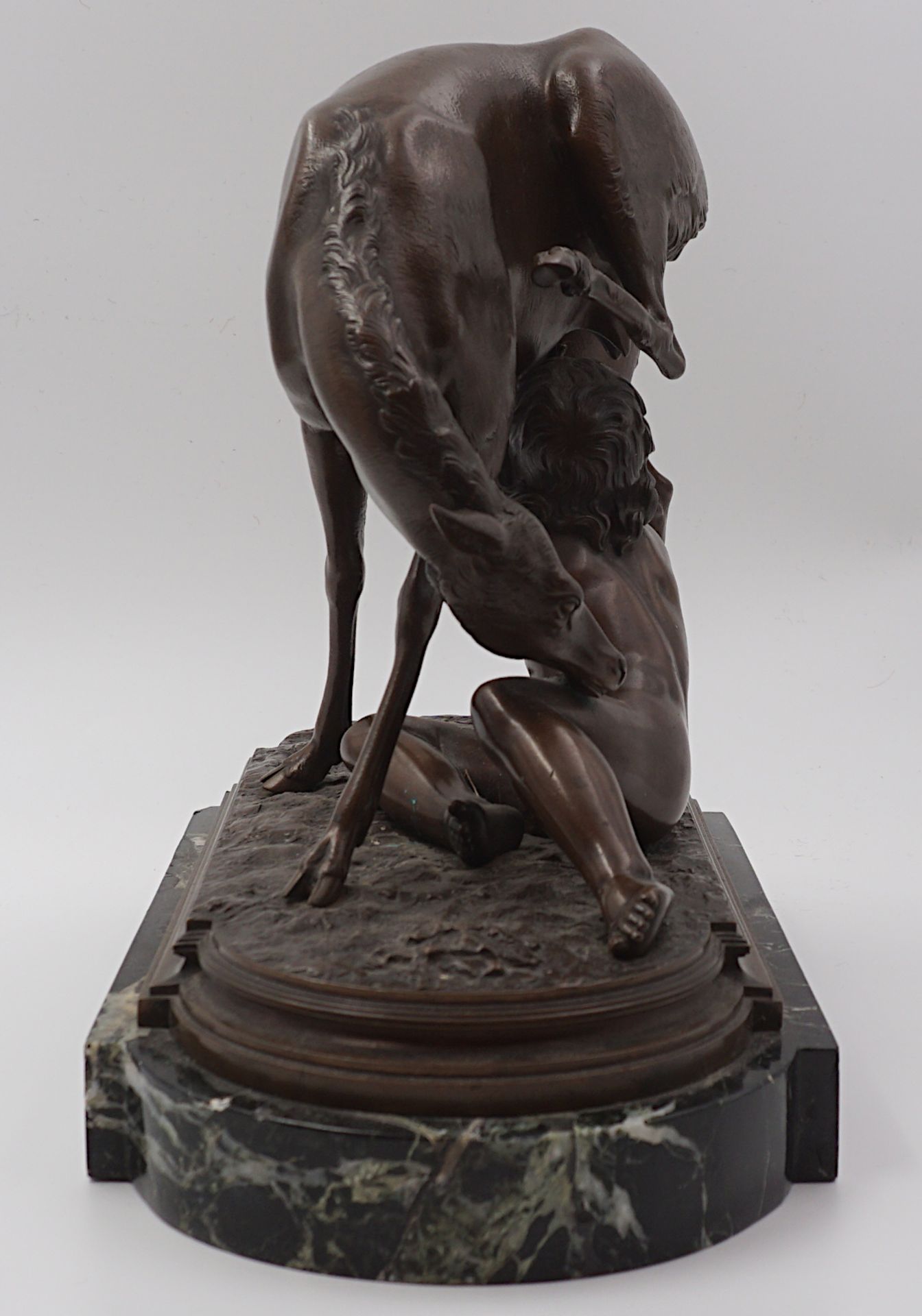 1 Figur Metall wohl Bronze "Siegfried mit Hirschkuh", unsign., wohl Ende 19.Jh./um 1900 - Bild 5 aus 6