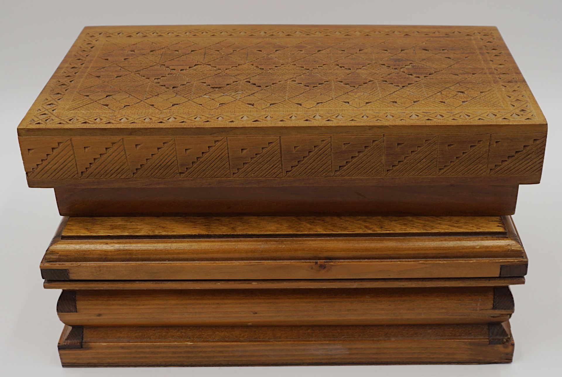 1 kleines Konv. Zigarren-/Kisten Holz z.T. mit Metallbeschlägen - Bild 2 aus 2