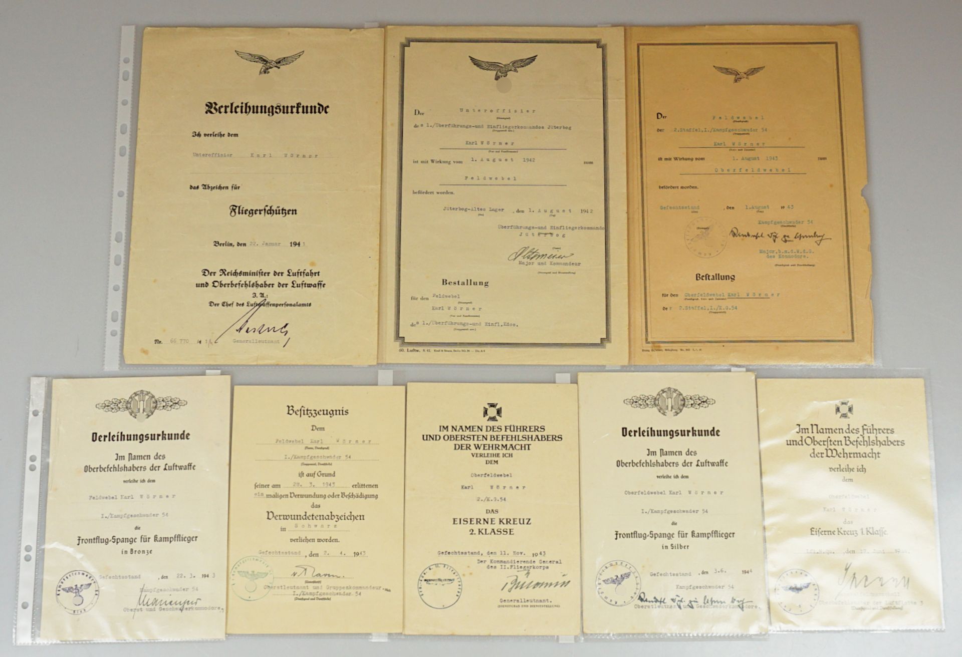 1 Sammlung Dokumente des Oberfeldwebels Karl WÖRNER, 2. Staffel,I./Kampfgeschwader 54, 3. Reich: - Image 2 of 3