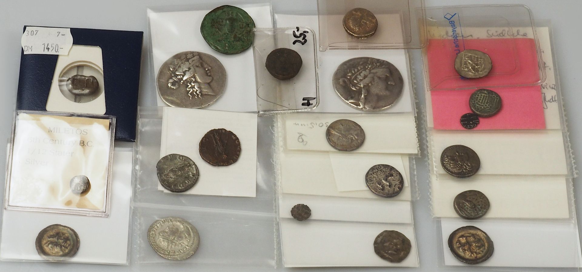 1 Konv. Münzen/Medaillen wohl antik wohl: Rom, Indien, Pakistan u.a. Asp.