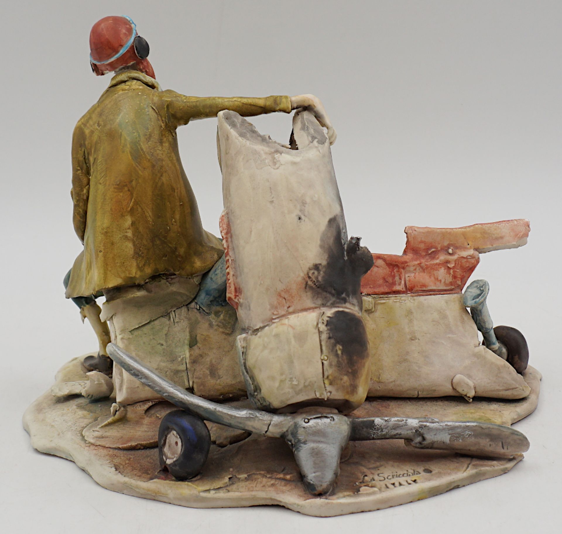 1 Figur "Der Bruchpilot", Ton/Keramik, LO SCRICCIOLO Italy , Entwurf T. MORETTO, - Bild 3 aus 9