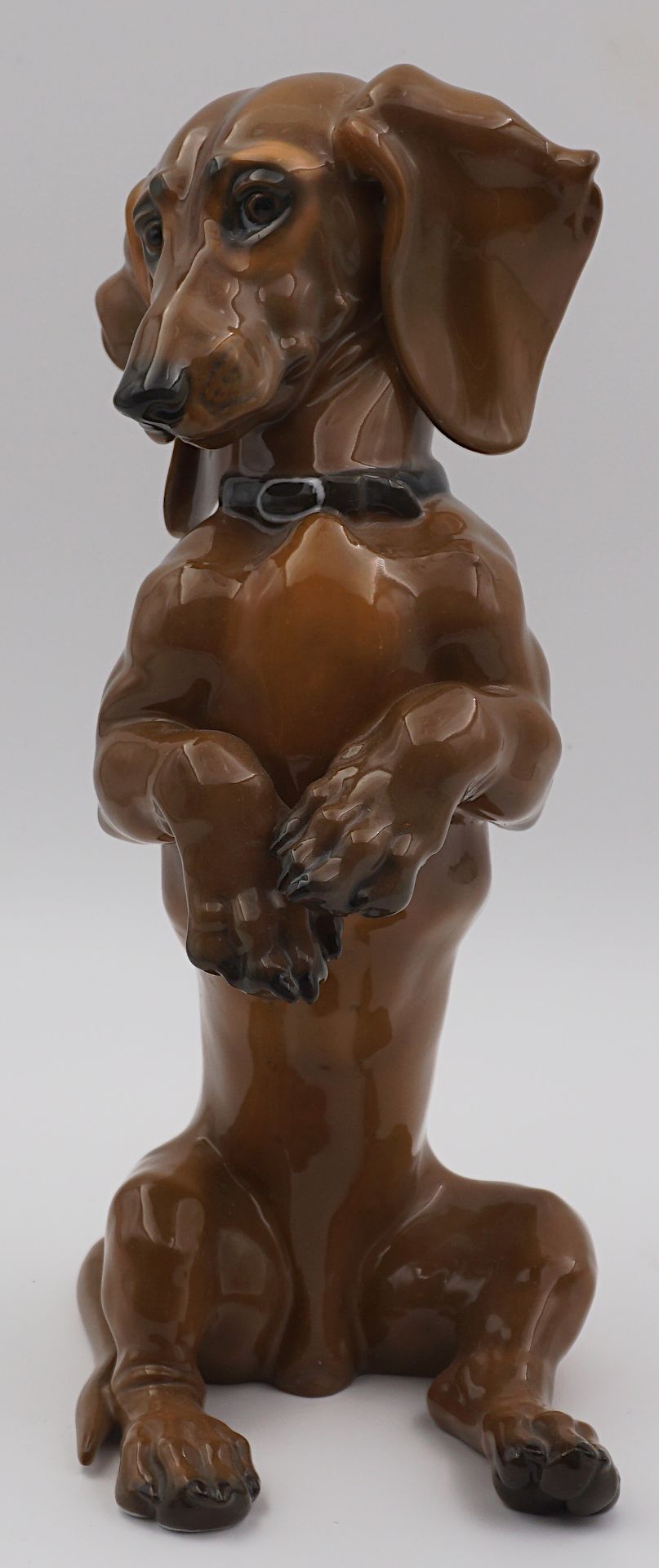 1 Porzellanfigur ROSENTHAL nach 1980 "Männchen machender Dackel" Design: Prof. Theodor KÄRNER - Bild 2 aus 5