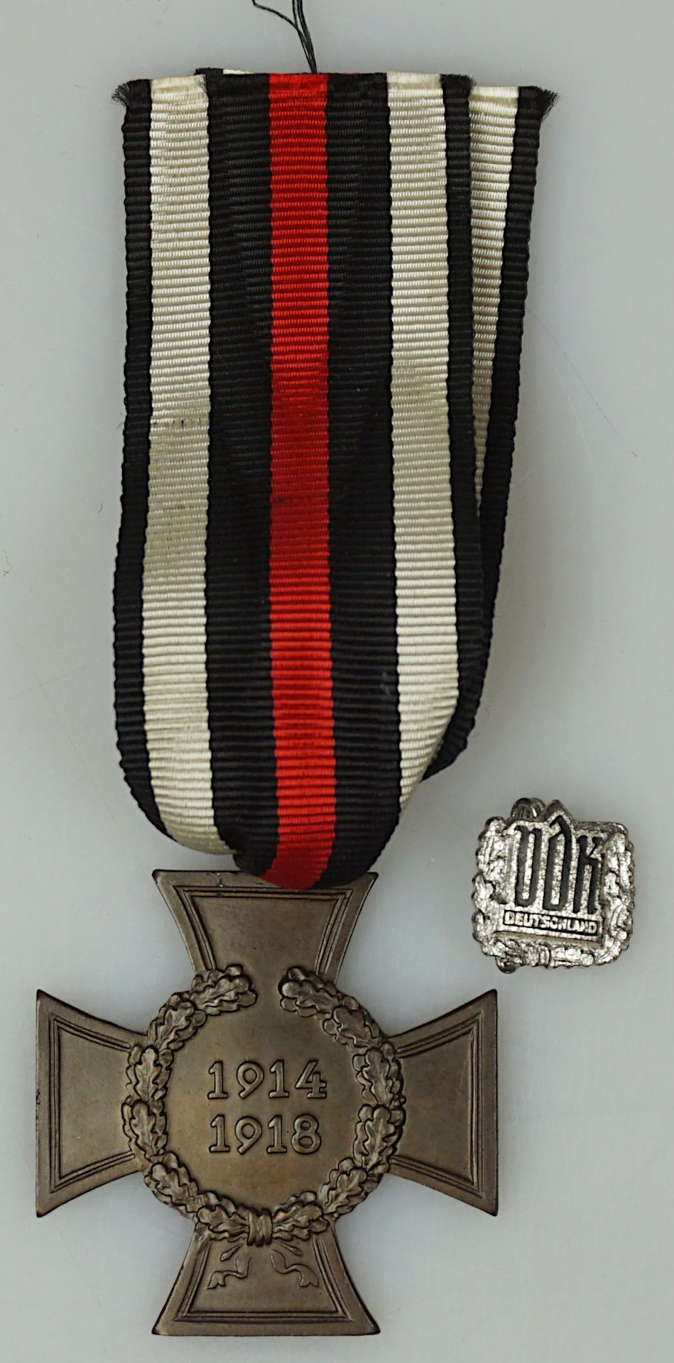 1 Orden "Ehrenkreuz des Weltkrieges 1914-1918" am Band