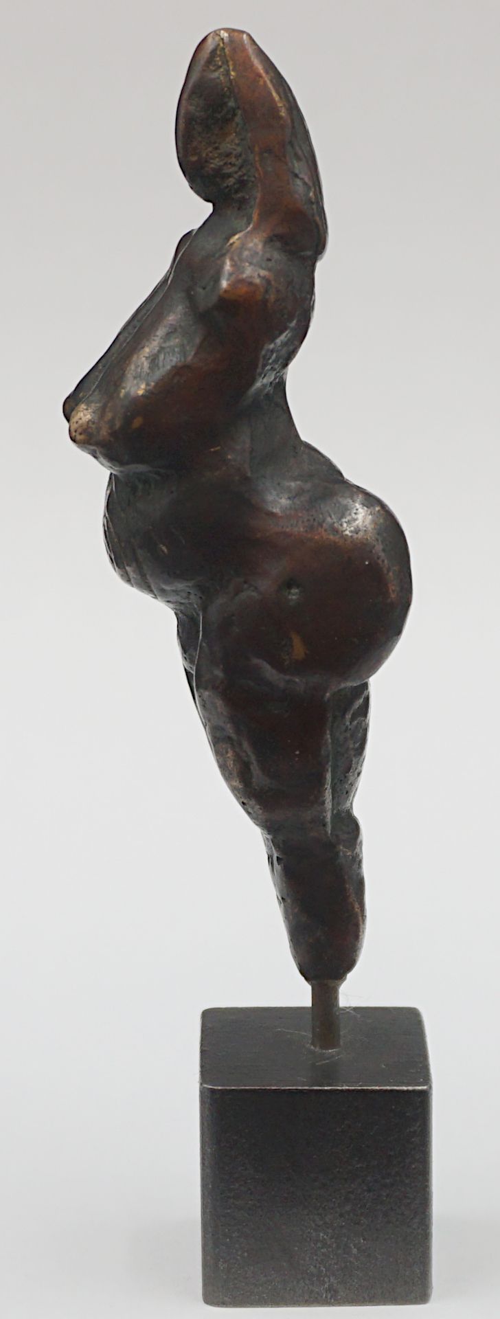 1 Bronzefigur "Venus" rückseitig monogrammiert E.A. (wohl Ekkehard ARENS *1957) - Bild 4 aus 5