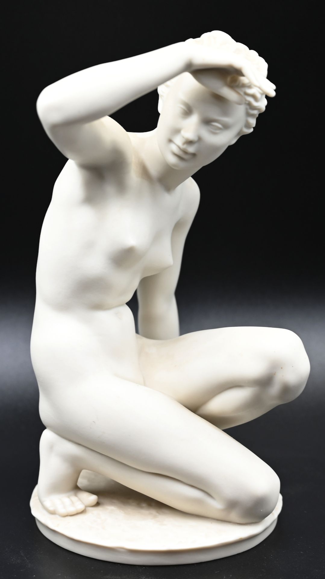 1 Figur Bisquitporzellan HUTSCHENREUTHER "Die Schauende", Entwurf Carl WERNER