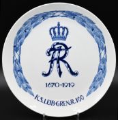 1 Regimentsteller Porzellan MEISSEN "K.S. Leib-Gren.-R.100 / 1670-1919", kobaltblau,