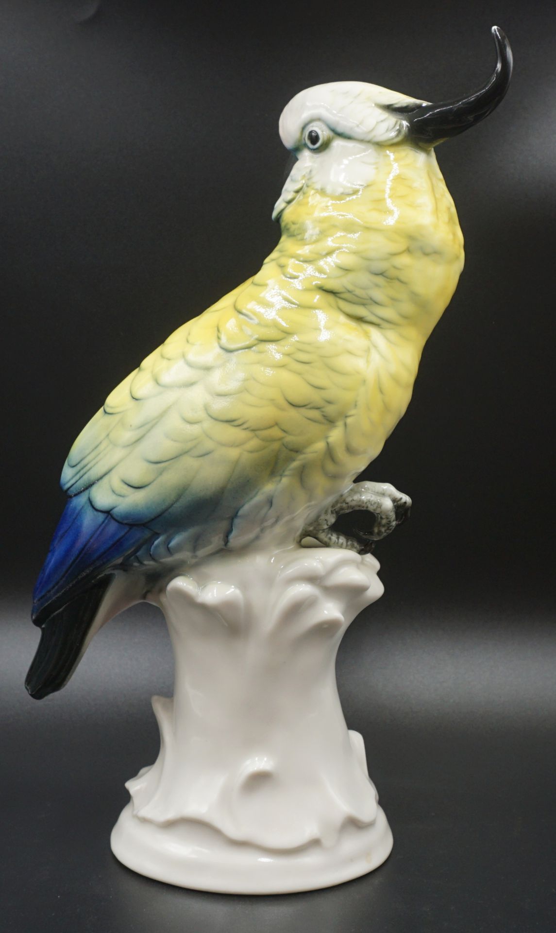 1 Figur Porzellan ENS "Kakadu", handbemalt, auf Terrainsockel, H ca. 31cm, - Image 3 of 7