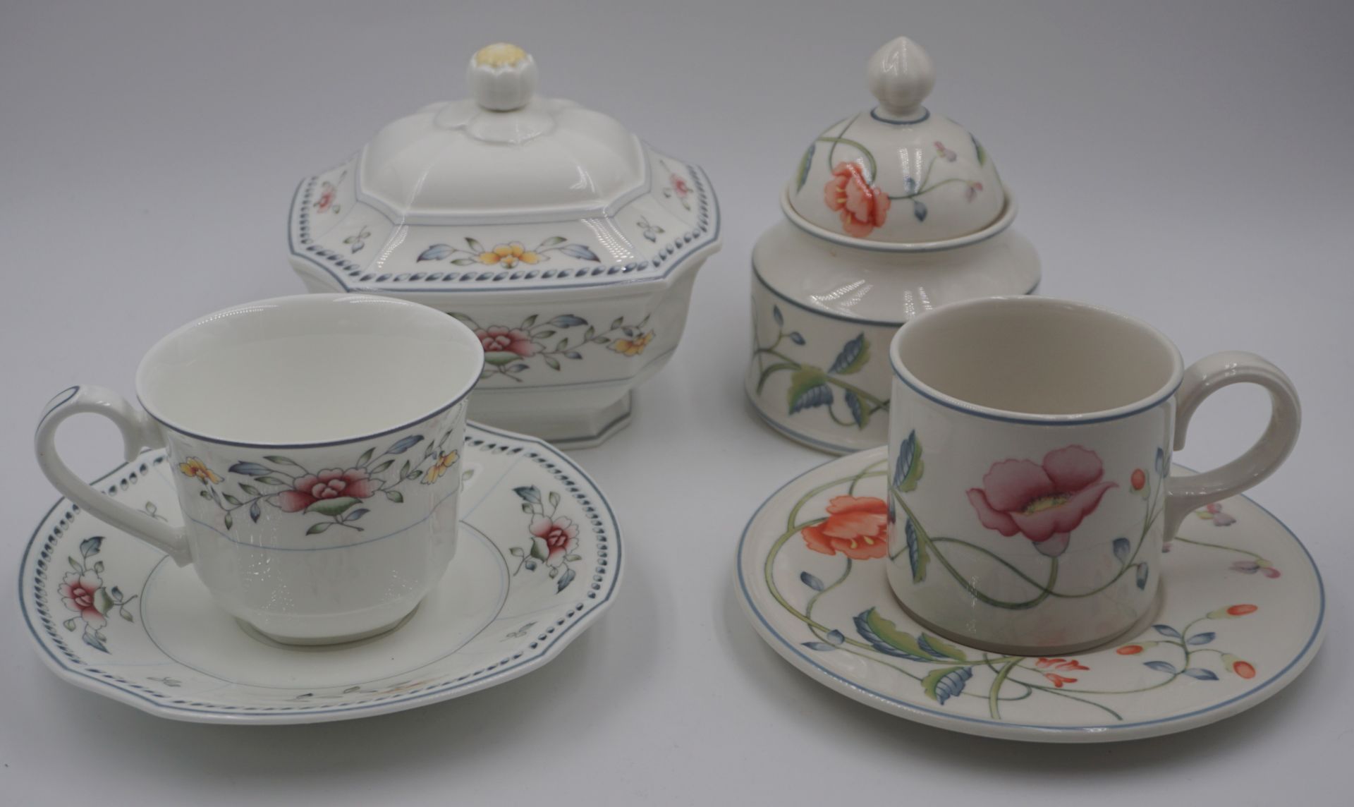 1 Konv. Porzellan VILLEROY & BOCH "Nanking"/"Albertina", min. ber., Asp.