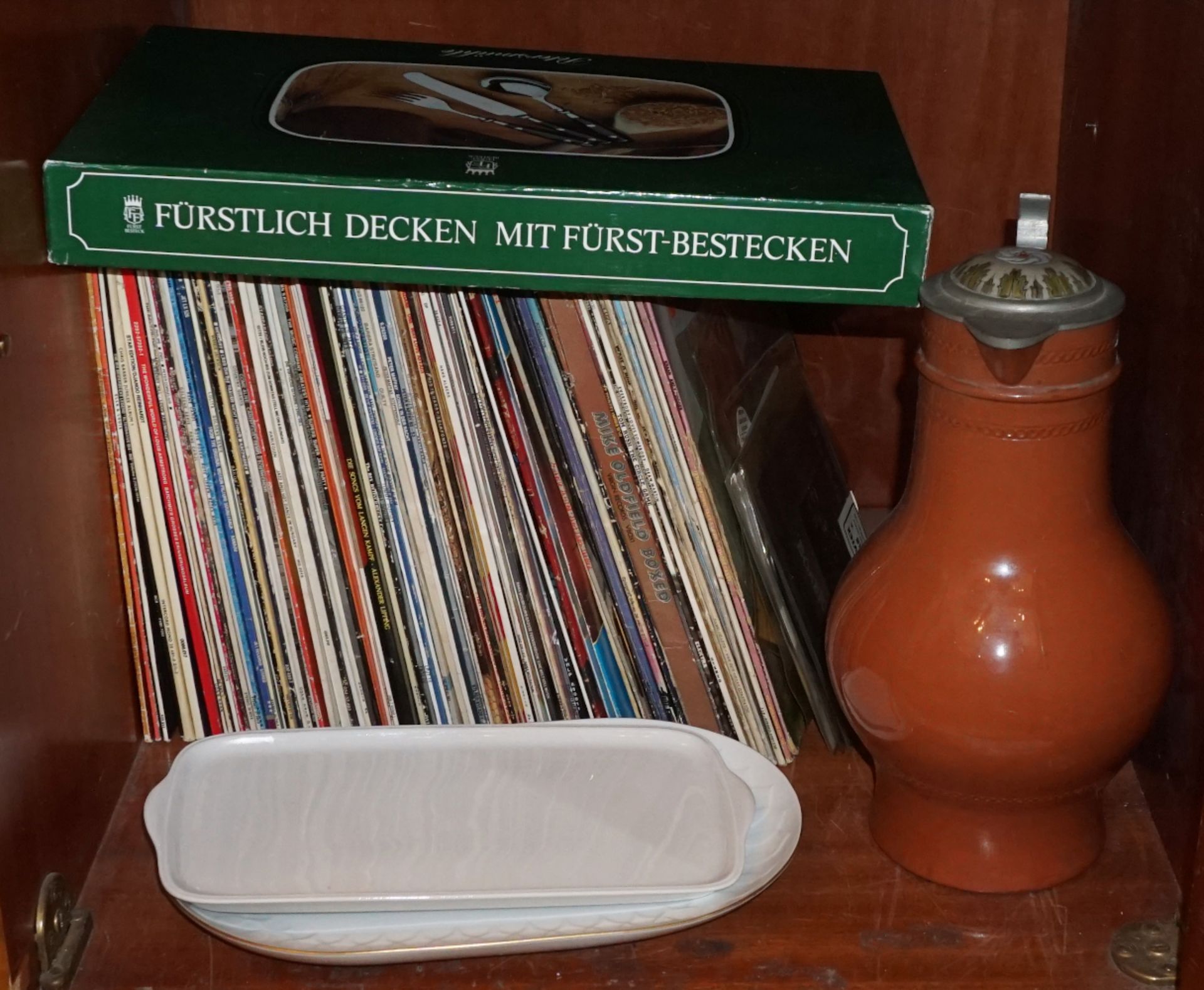 1 umfangreiches Konv. Hausrat: Porzellan ROSENTHAL u.a., Schallplatten Klassik/Schlager u.a. - Bild 3 aus 7