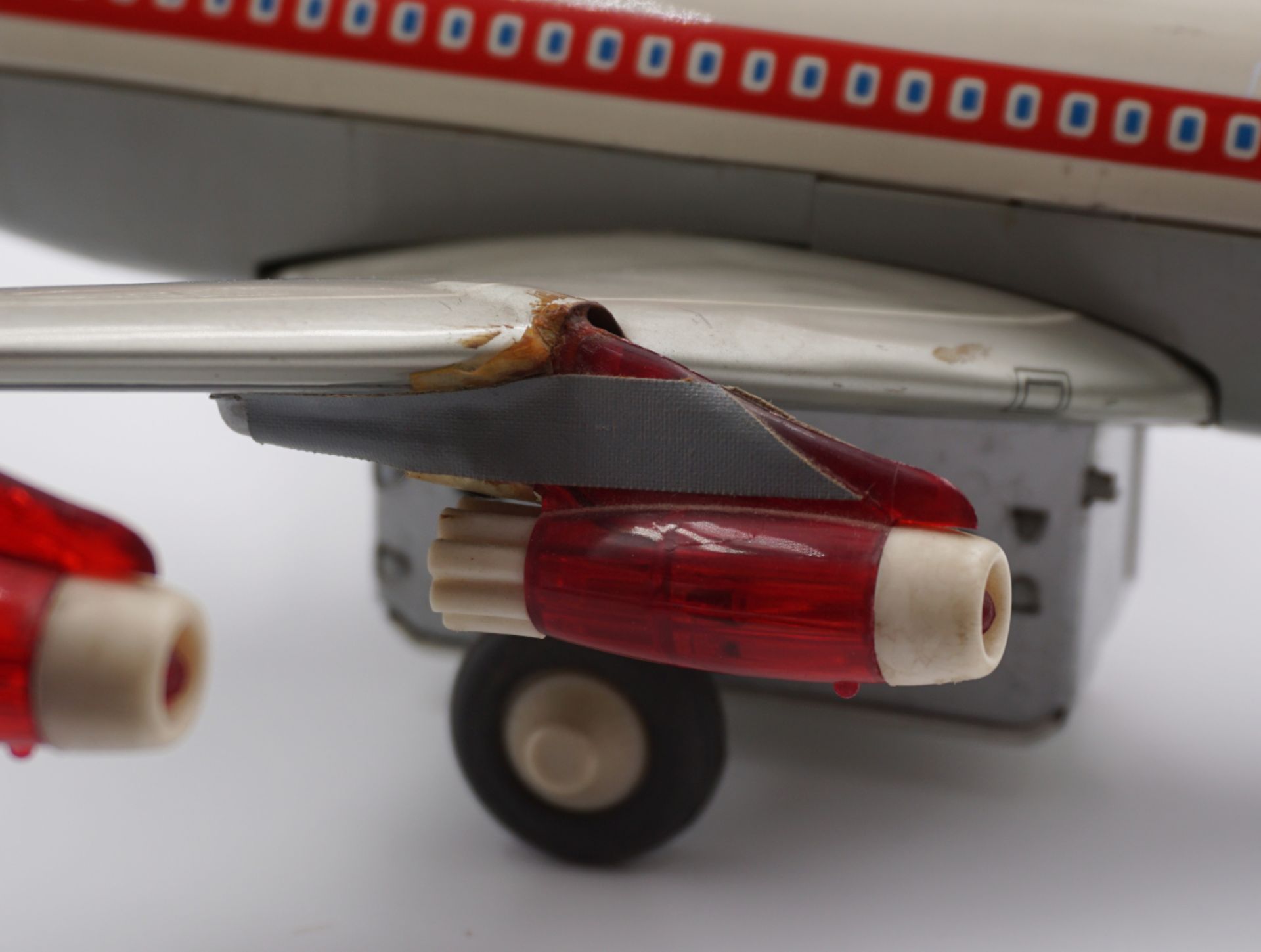 1 Spielzeugflugzeug LOUIS MARX & CO., Japan "TWA Boeing Super-Jet" - Image 3 of 4